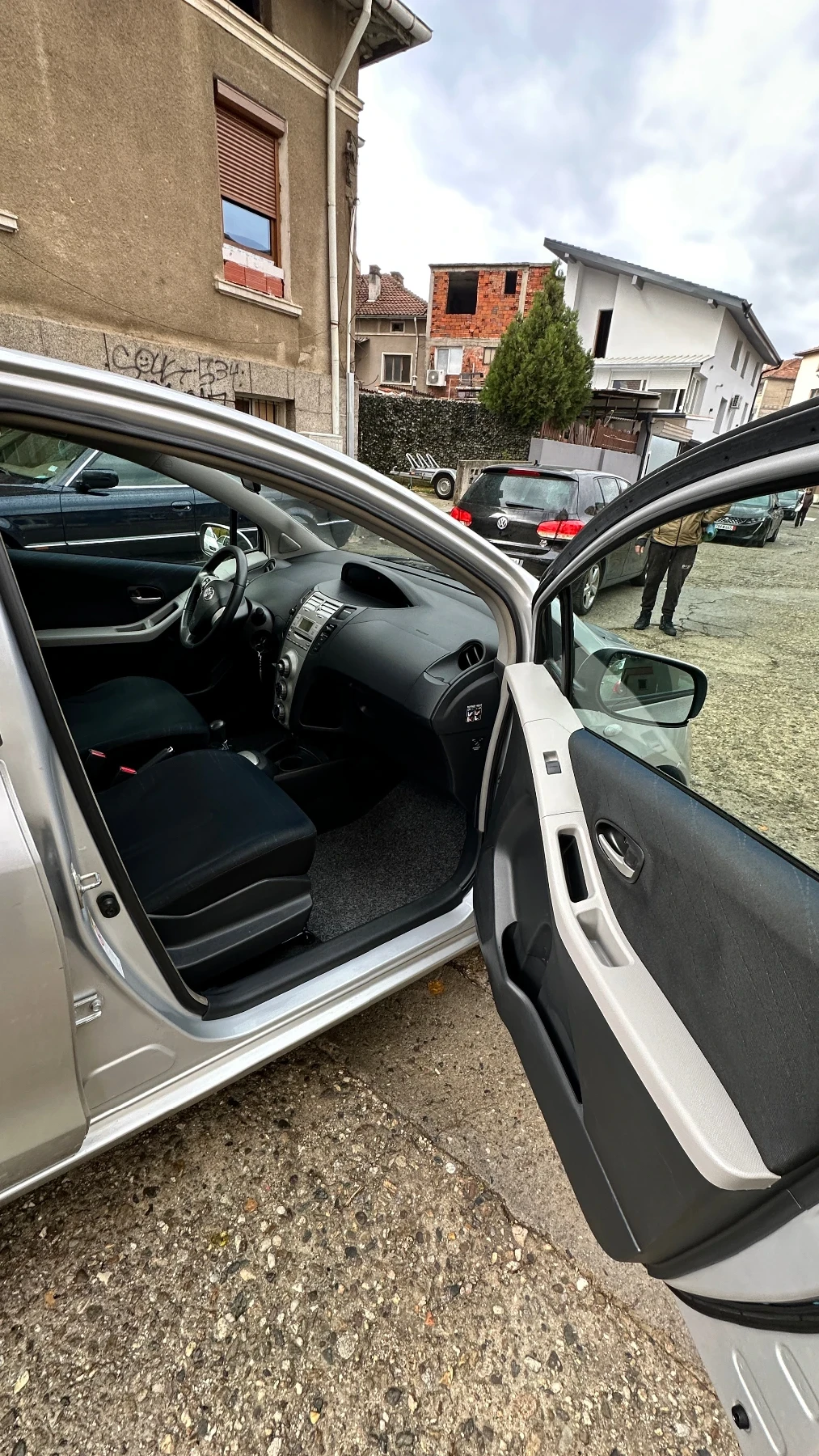 Toyota Yaris  - изображение 5