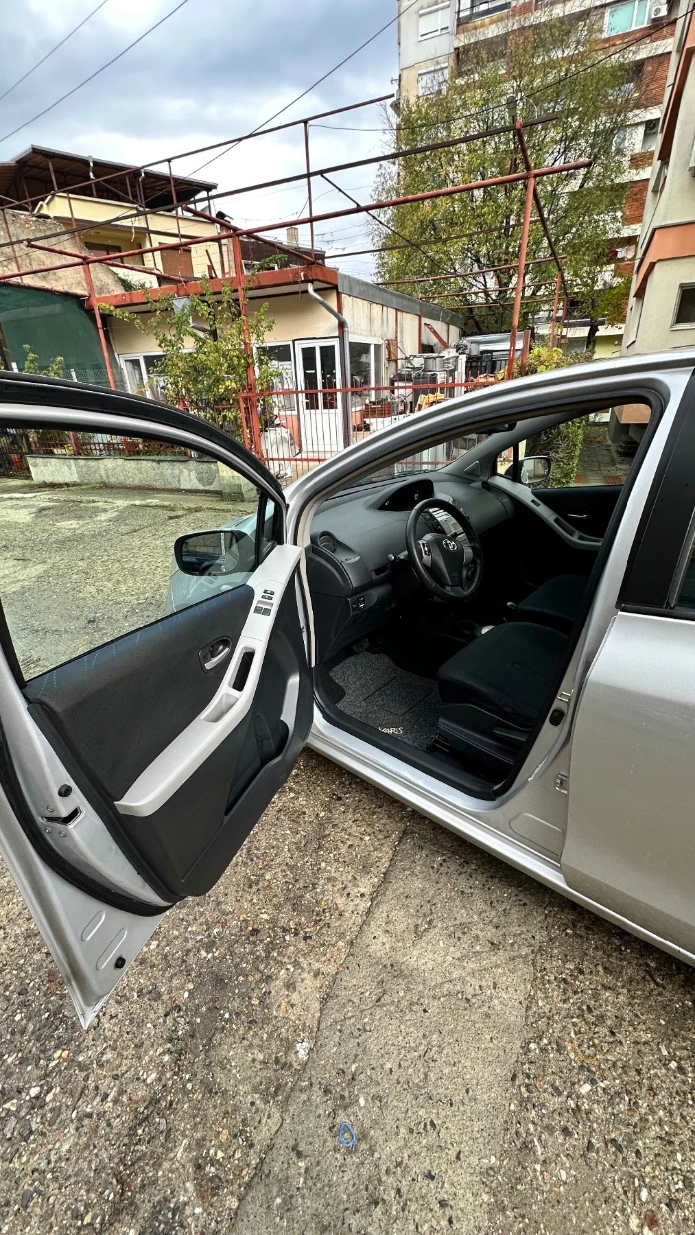 Toyota Yaris  - изображение 9