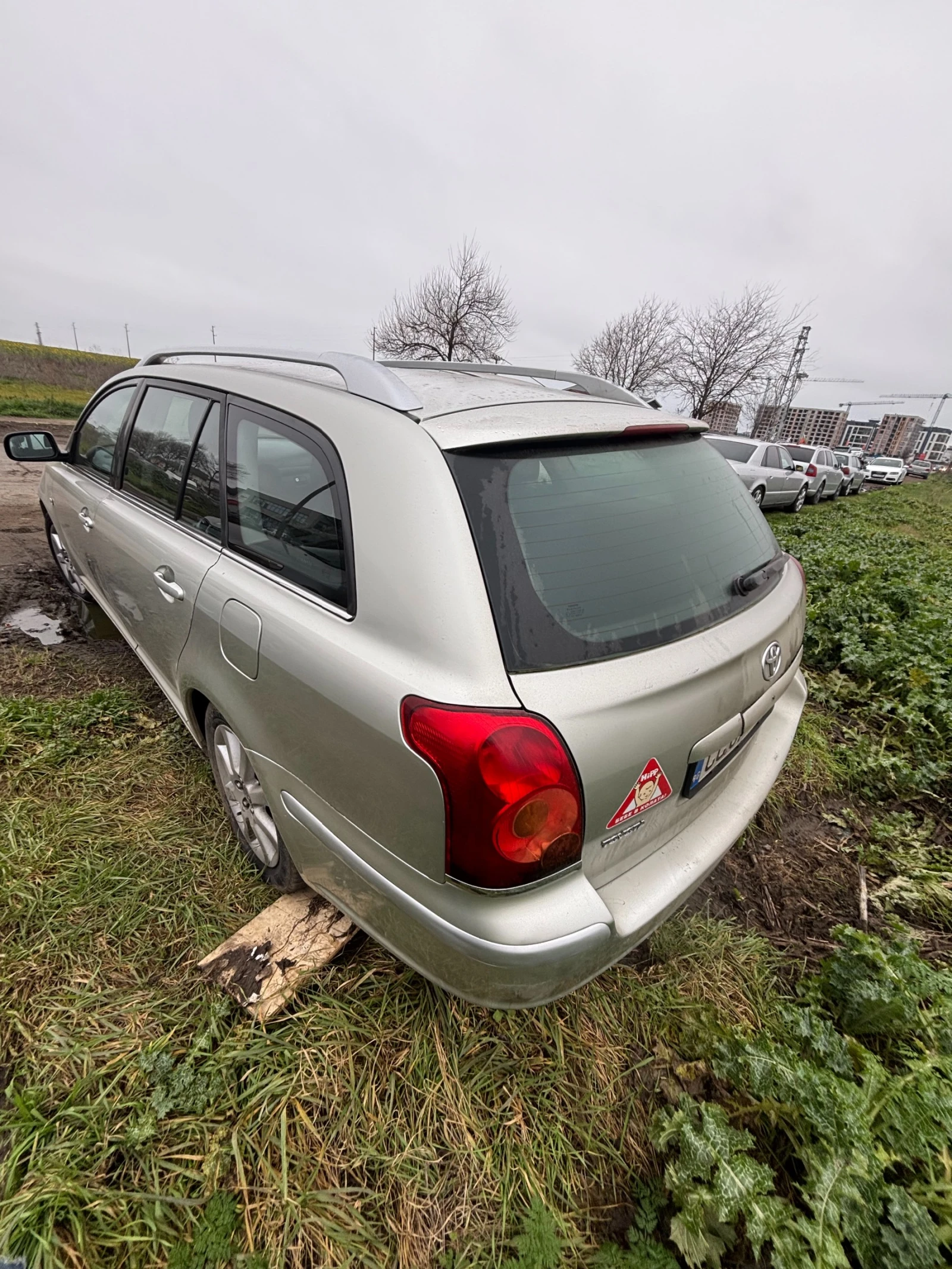 Toyota Avensis 1.8 | Mobile.bg � ����������� 3