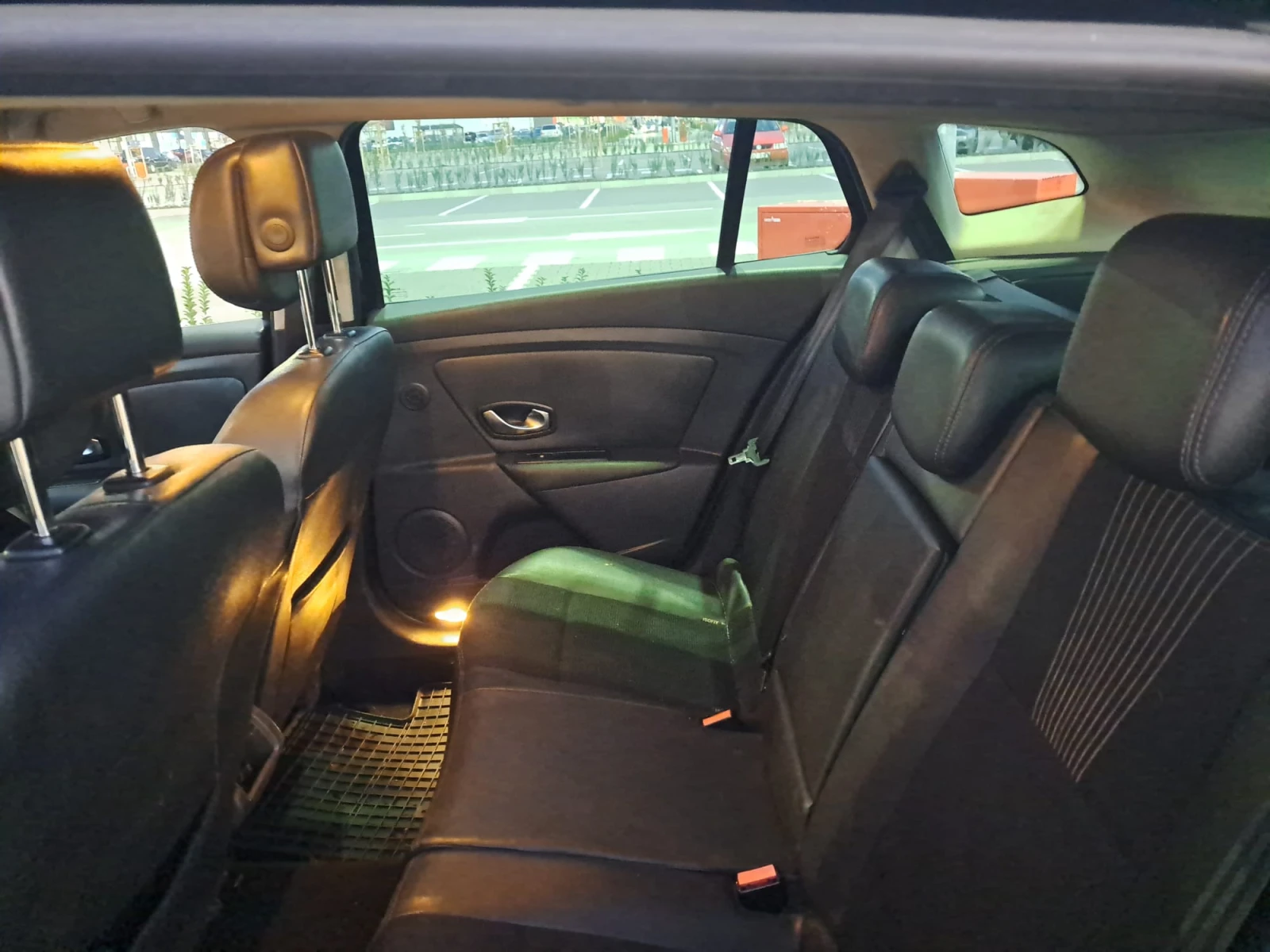 Renault Megane III 1.5 DCI SPORTOUR Euro 5A | Mobile.bg � ����������� 15