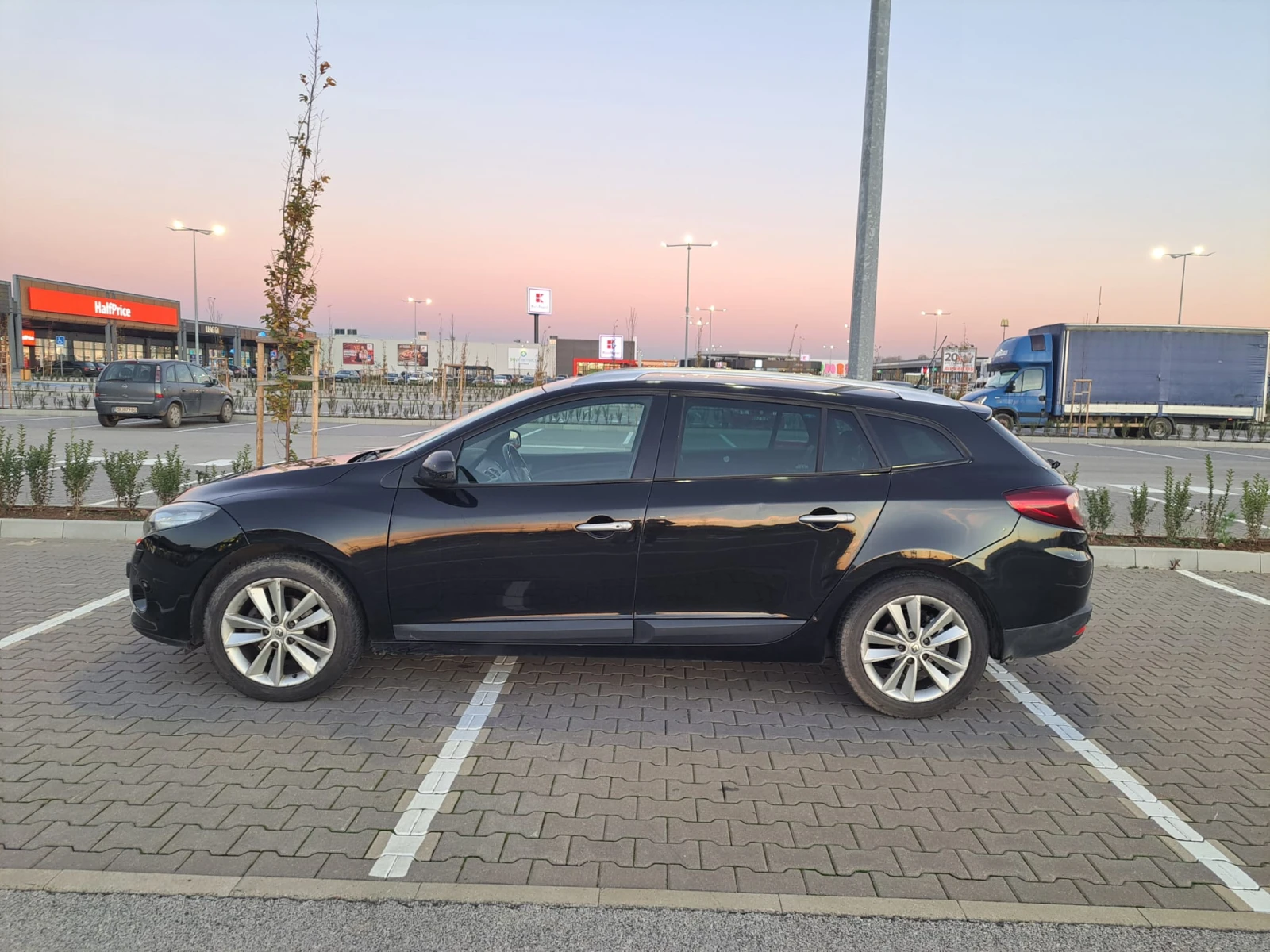 Renault Megane III 1.5 DCI SPORTOUR Euro 5A | Mobile.bg � ����������� 5