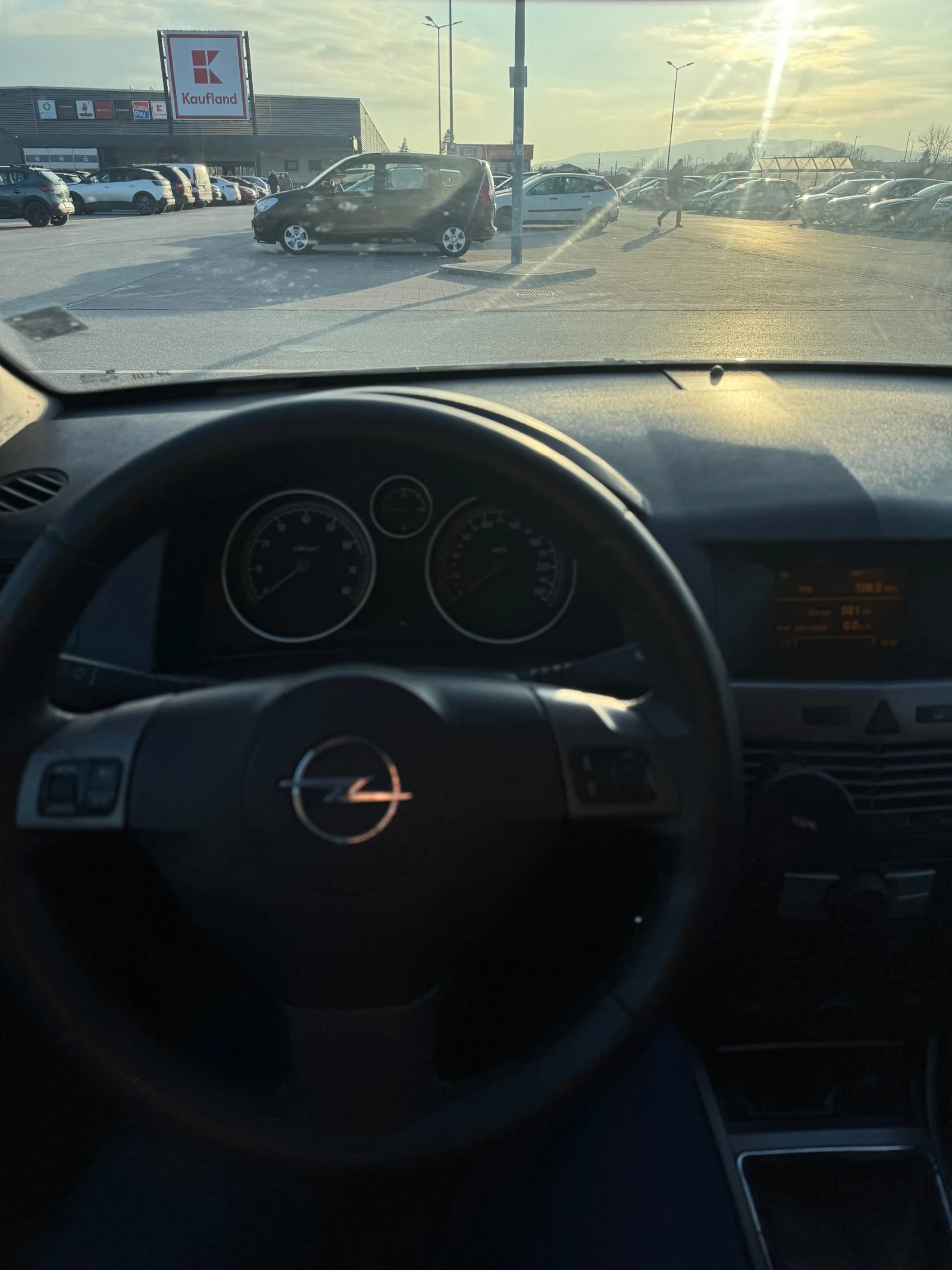 Opel Astra 1.6 105 HP ГАЗ! - изображение 10