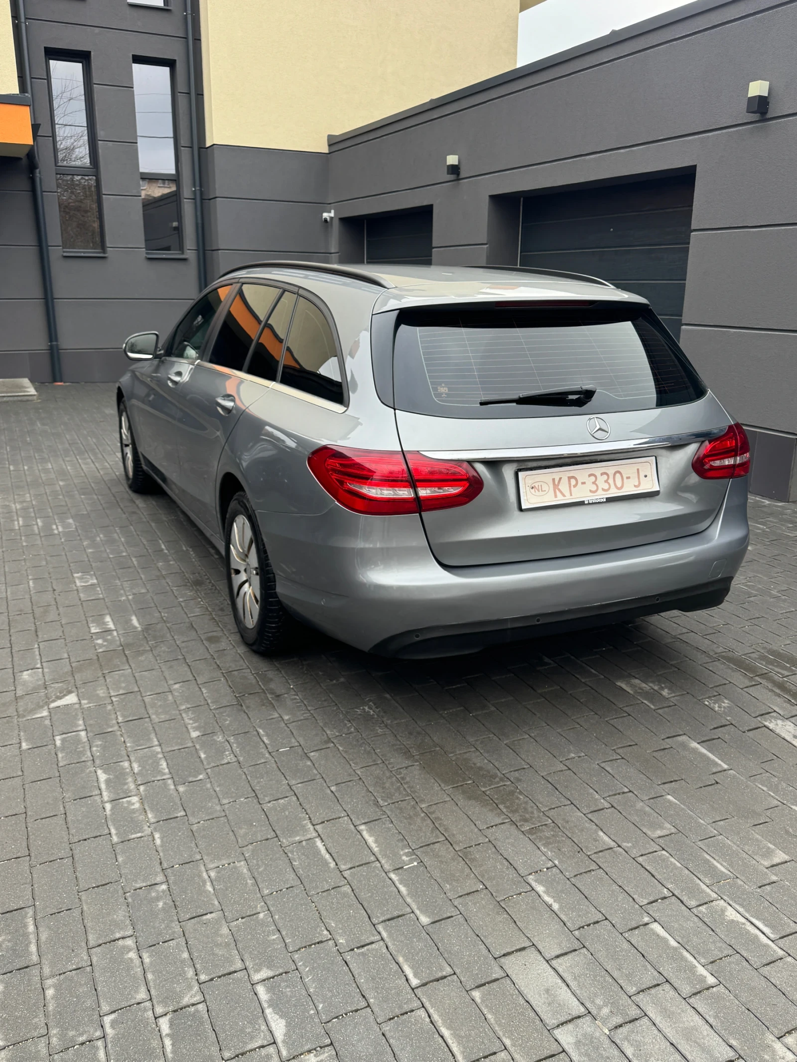 Mercedes-Benz C 220  - изображение 4