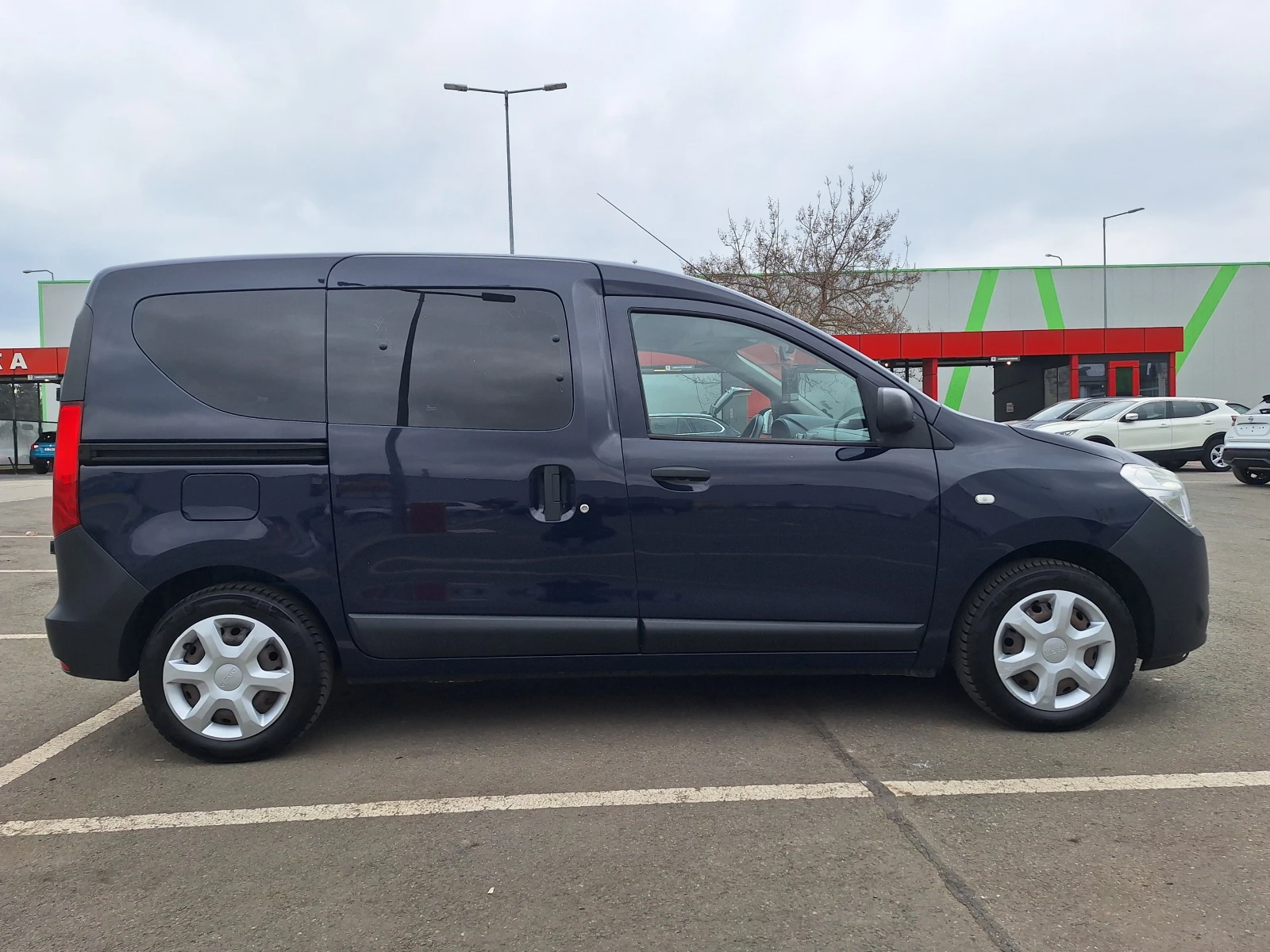 Dacia Dokker 1.6 LPG, снимка 4 - Автомобили и джипове - 53710091