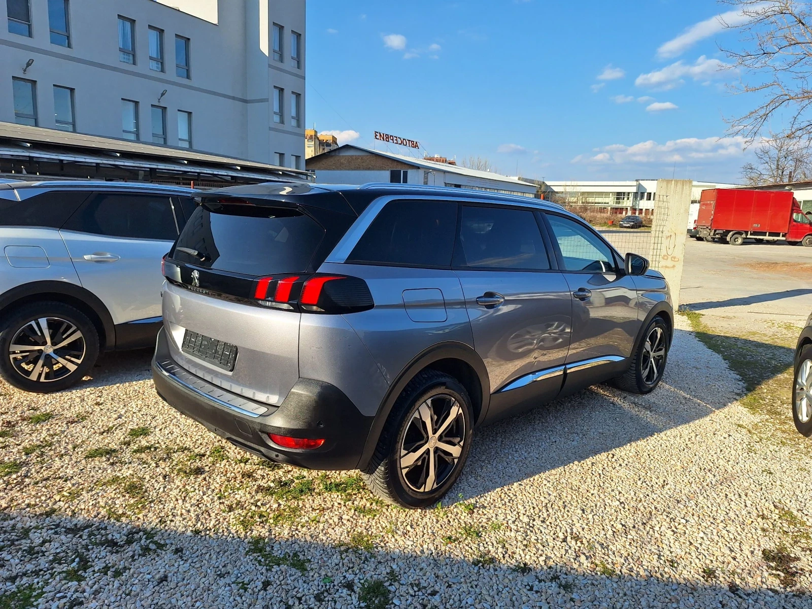 Peugeot 5008 1.6d* Автомат/Нави/Камера/Кейлес/Лед/6+ 1* , снимка 4 - Автомобили и джипове - 53752919