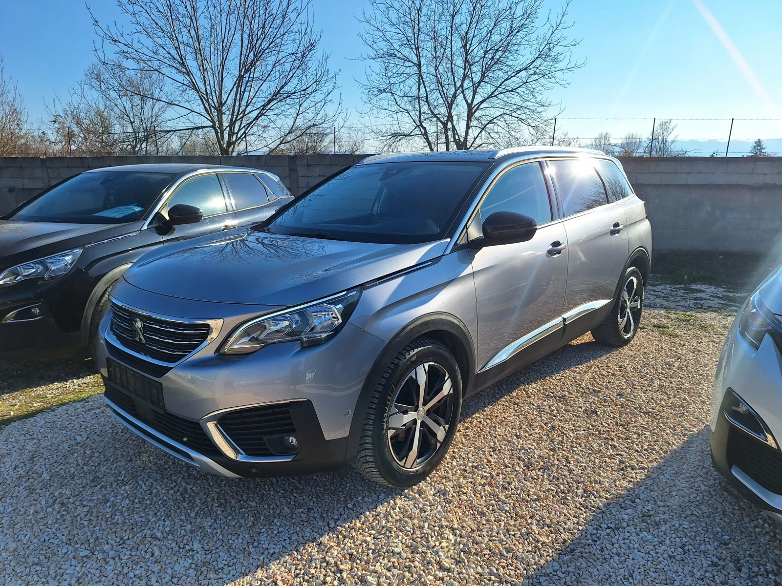 Peugeot 5008 1.6d* Автомат/Нави/Камера/Кейлес/Лед/6+ 1* 