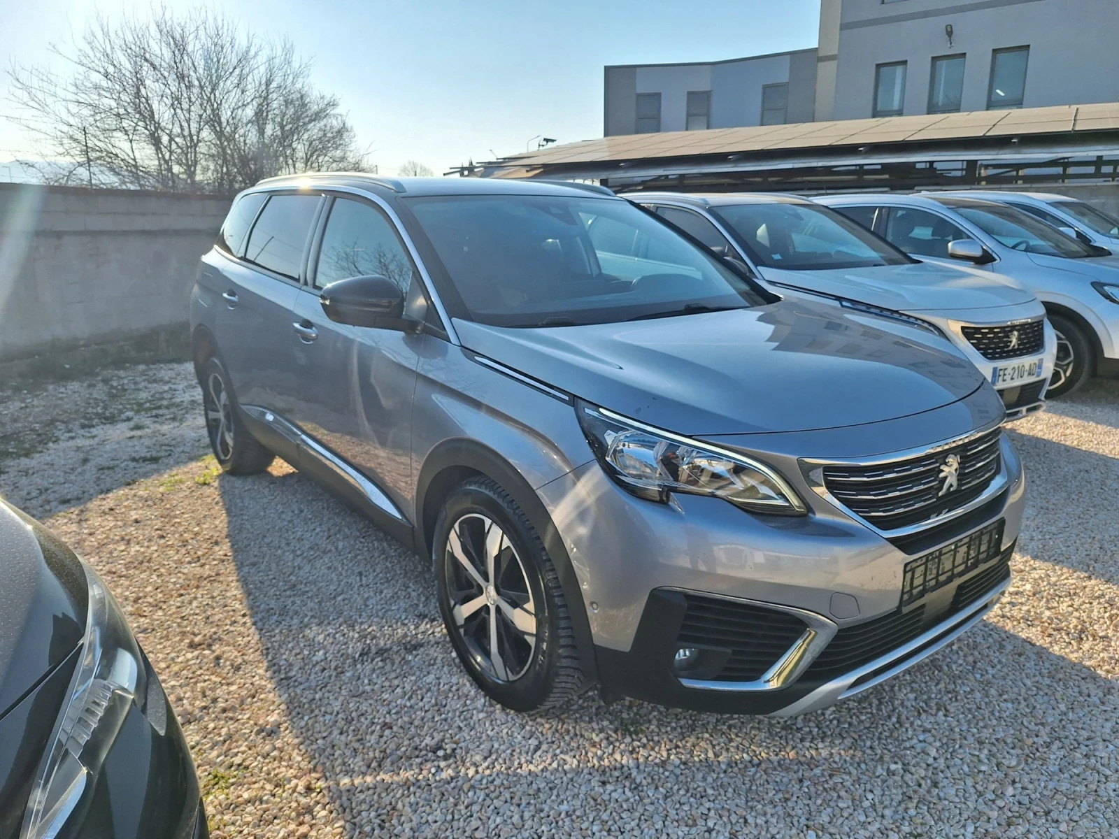 Peugeot 5008 1.6d* Автомат/Нави/Камера/Кейлес/Лед/6+ 1* , снимка 2 - Автомобили и джипове - 53752919