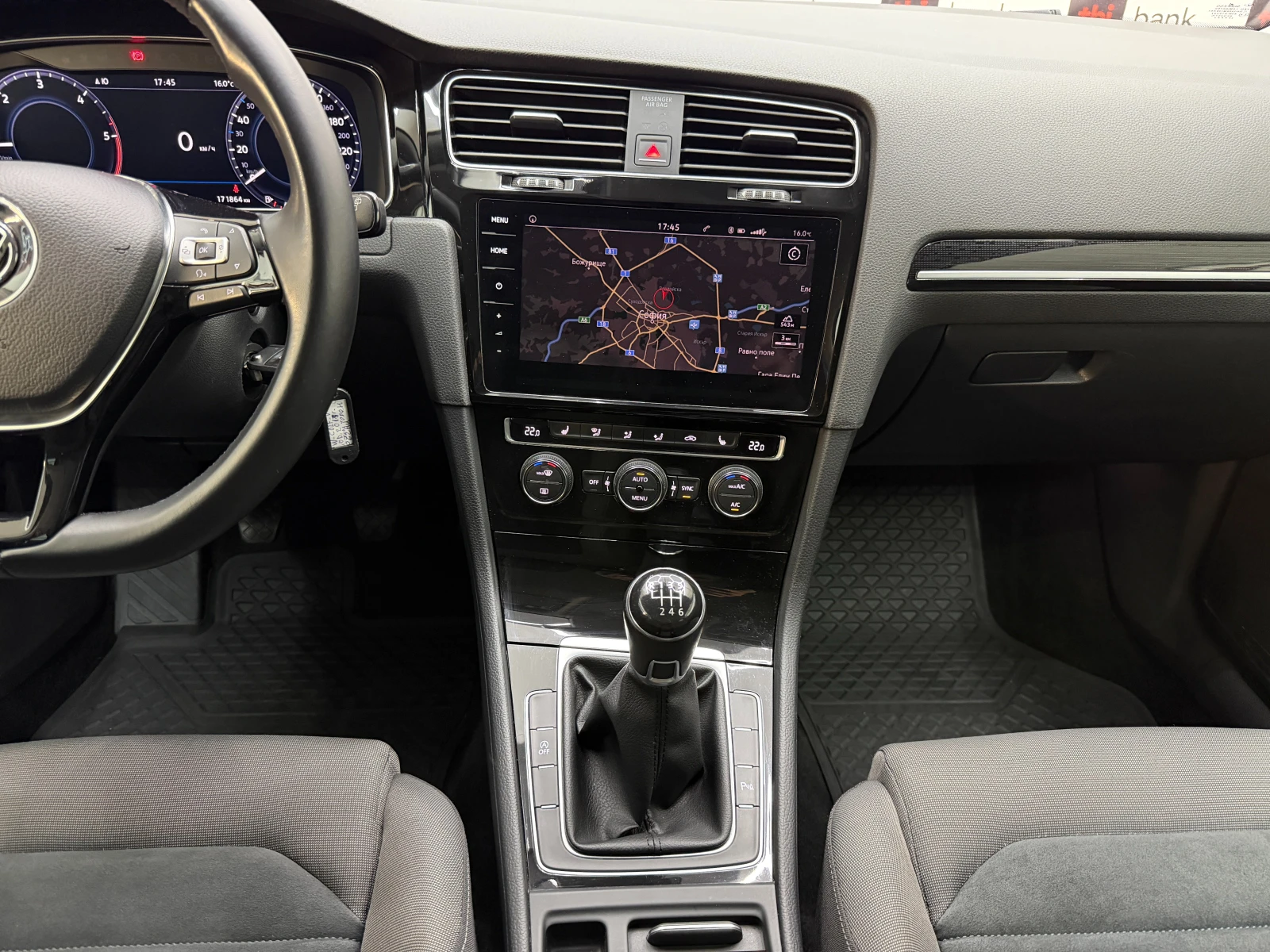 VW Golf 2.0TDI* Highline* С ПЪЛНА СЕРВИЗНА ИСТОРИЯ, снимка 10 - Автомобили и джипове - 53815772