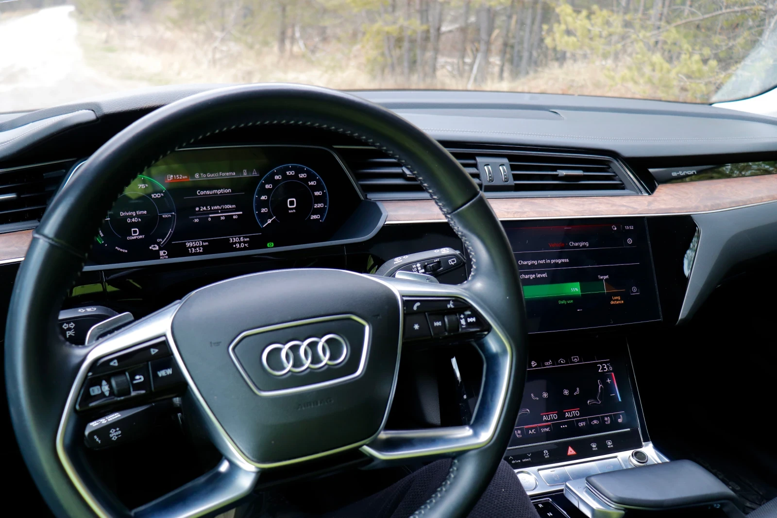 Audi E-Tron  55 Qattro Premium Plus, снимка 11 - Автомобили и джипове - 53973432