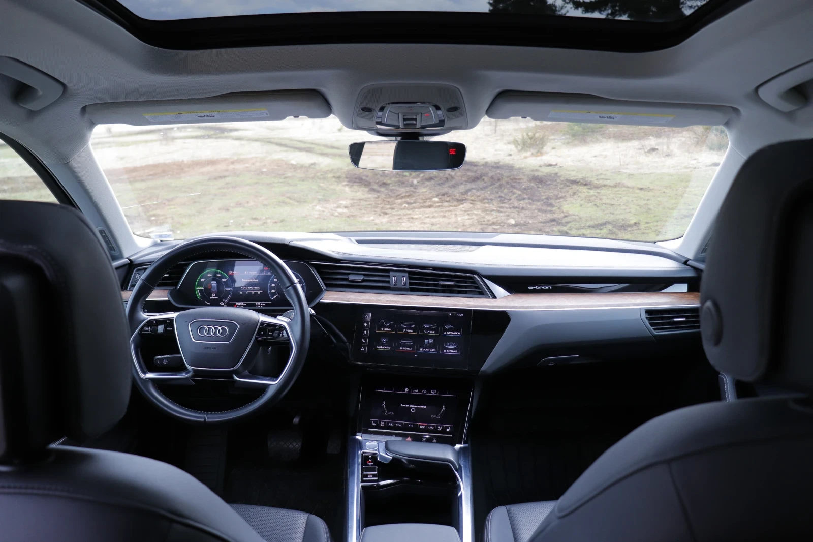 Audi E-Tron  55 Qattro Premium Plus, снимка 8 - Автомобили и джипове - 53973432