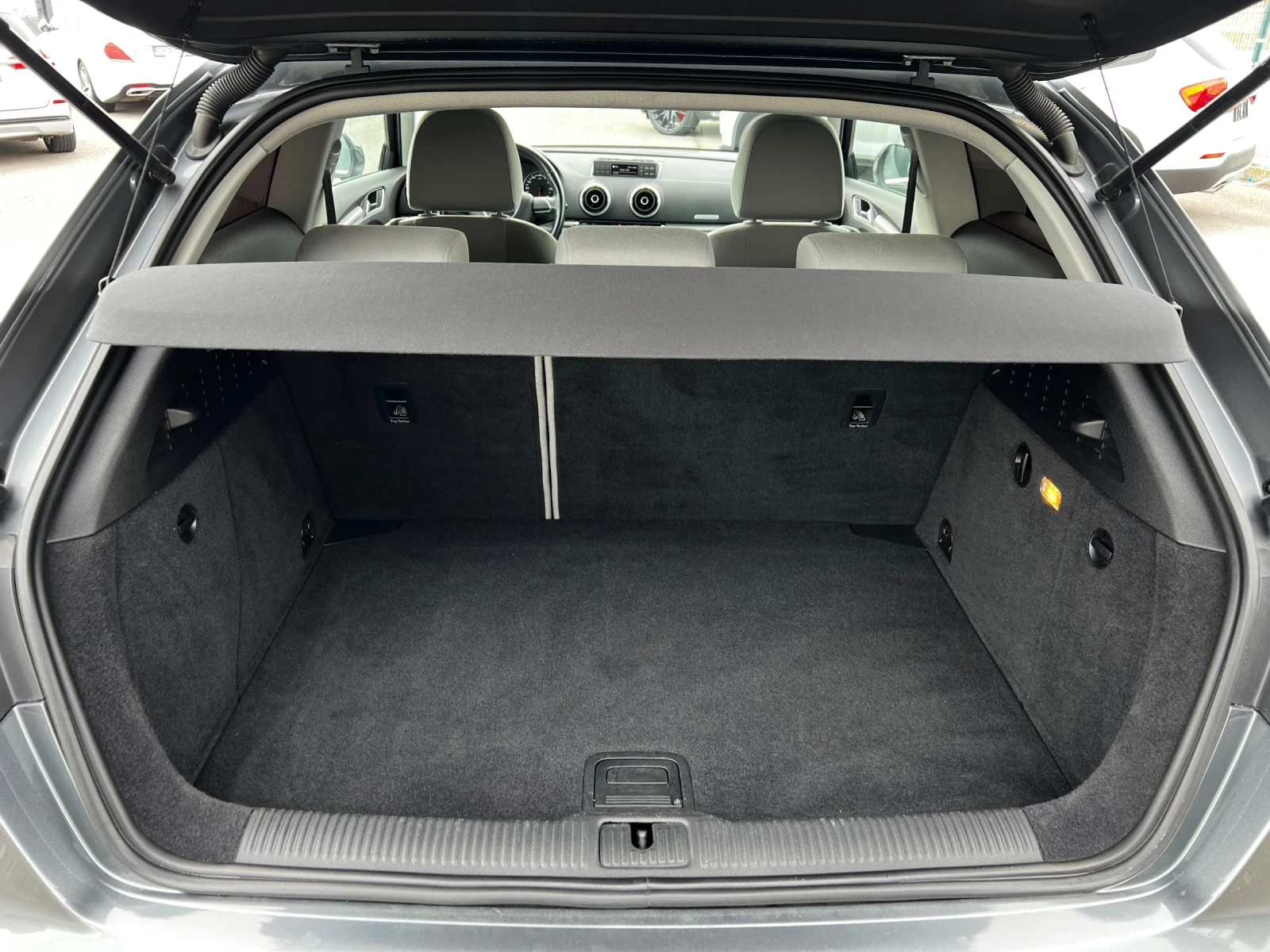 Audi A3 2.0 TDI* Quattro* , снимка 12 - Автомобили и джипове - 54063461