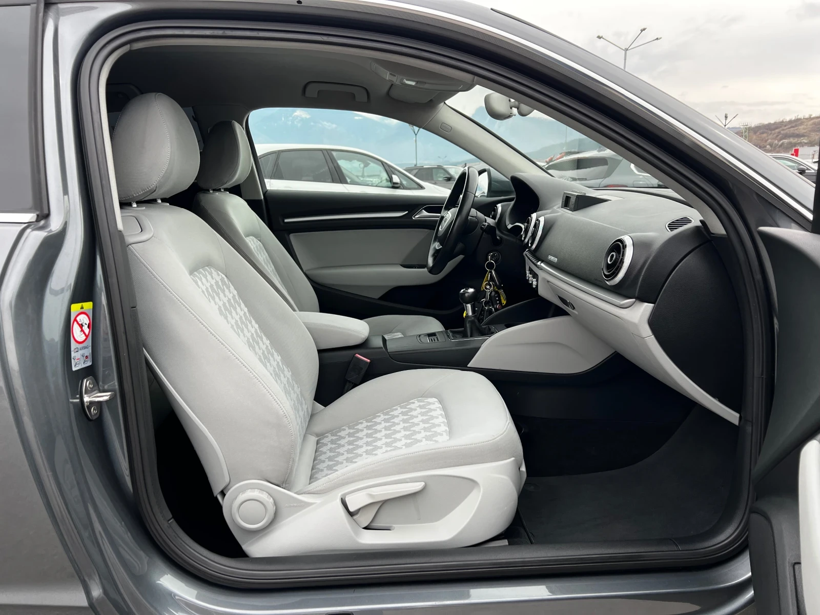 Audi A3 2.0 TDI* Quattro* , снимка 13 - Автомобили и джипове - 54063461