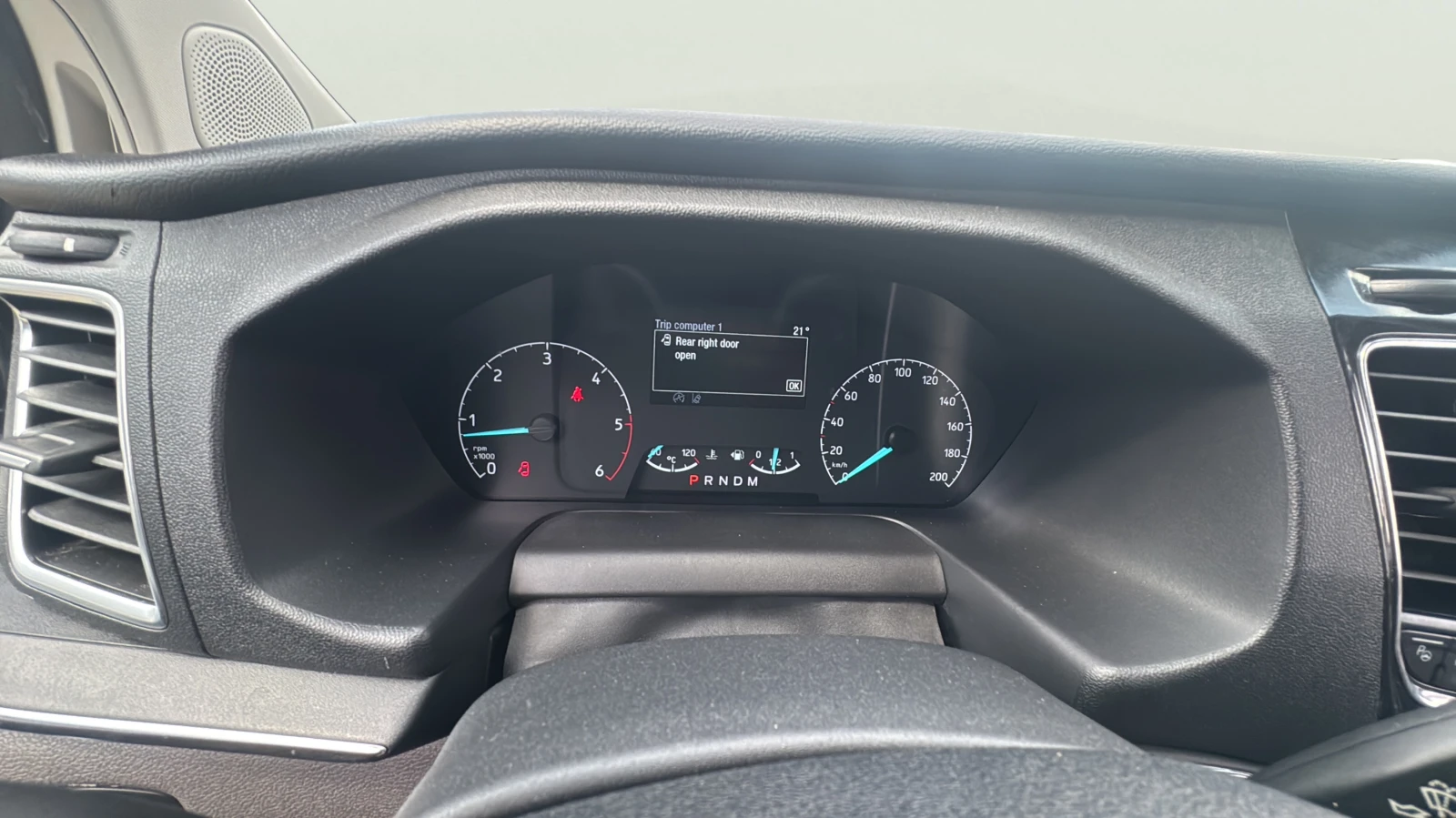 Ford Transit Custom 2.0D, снимка 13 - Автомобили и джипове - 54537799