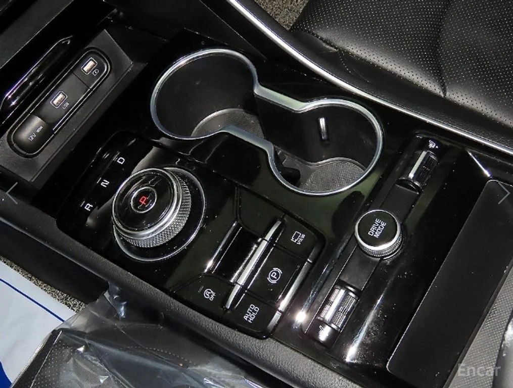 Kia K5 2.0 Trendy* ПОДГРЕВ* КАМЕРА* КРАЙНА ЦЕНА* , снимка 13 - Автомобили и джипове - 54712420