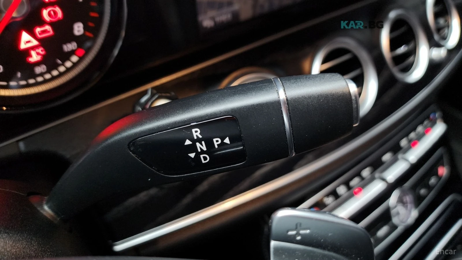 Mercedes-Benz E 200 * КОЖА* ПОДГРЕВ* ПАНОРАМА* LED* NAVI* , снимка 9 - Автомобили и джипове - 54728448