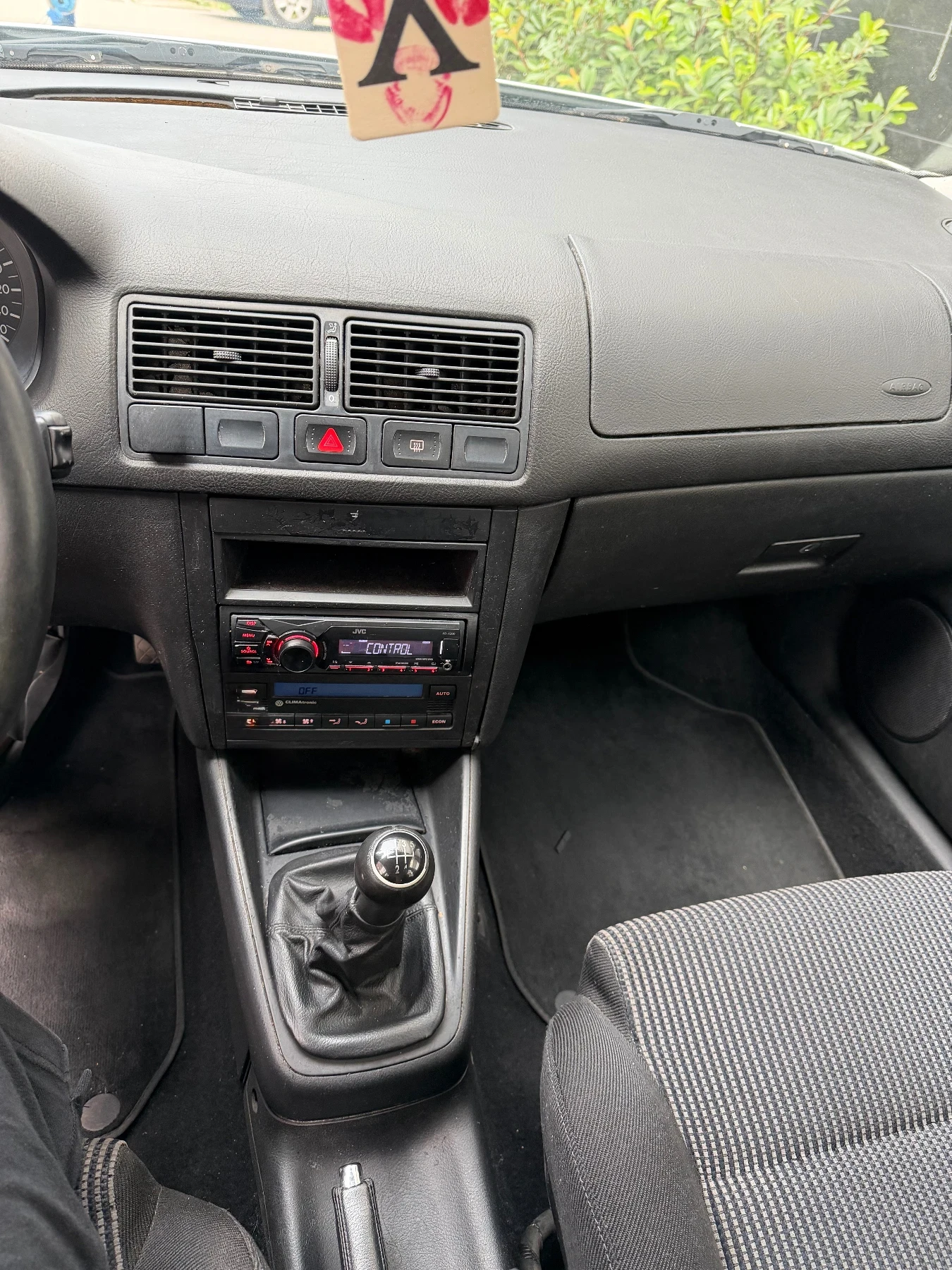 VW Golf 1.6, снимка 9 - Автомобили и джипове - 55316958