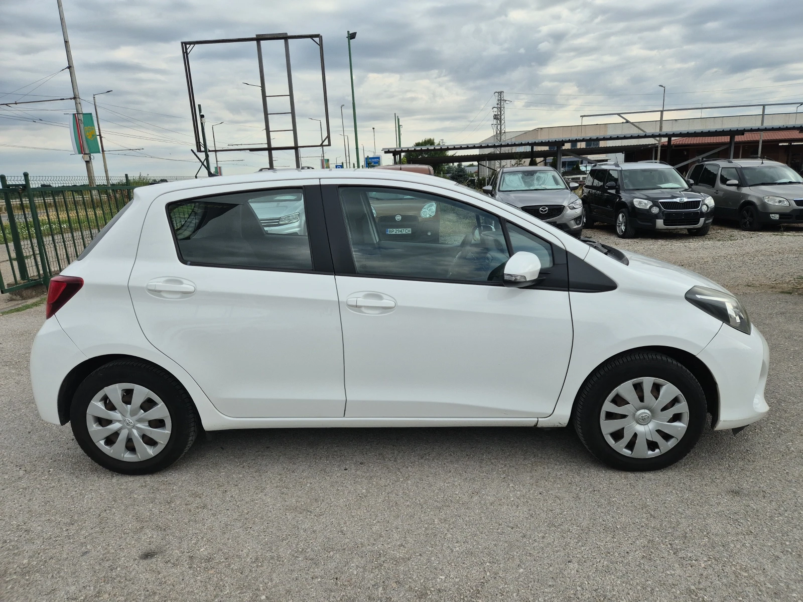 Toyota Yaris 1.3 ��� �������� 6�� | Mobile.bg � ����������� 4