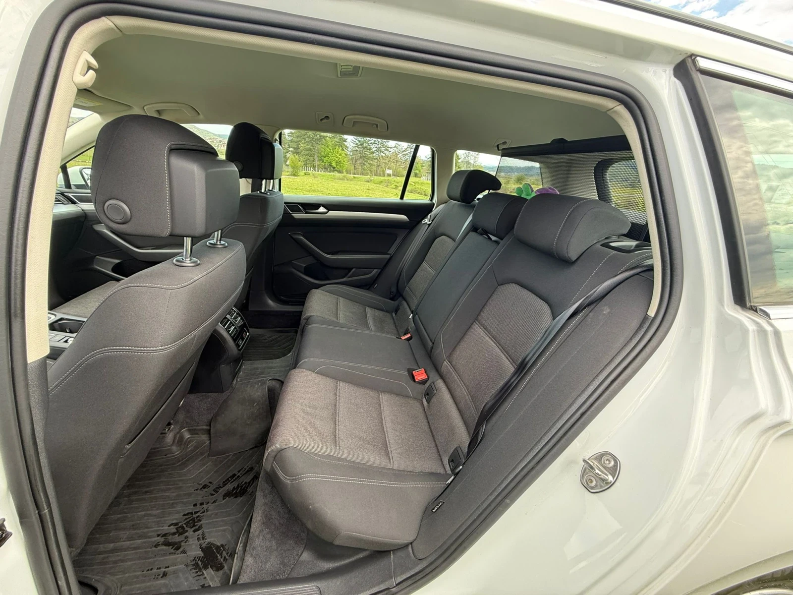 VW Passat, снимка 11 - Автомобили и джипове - 55456553