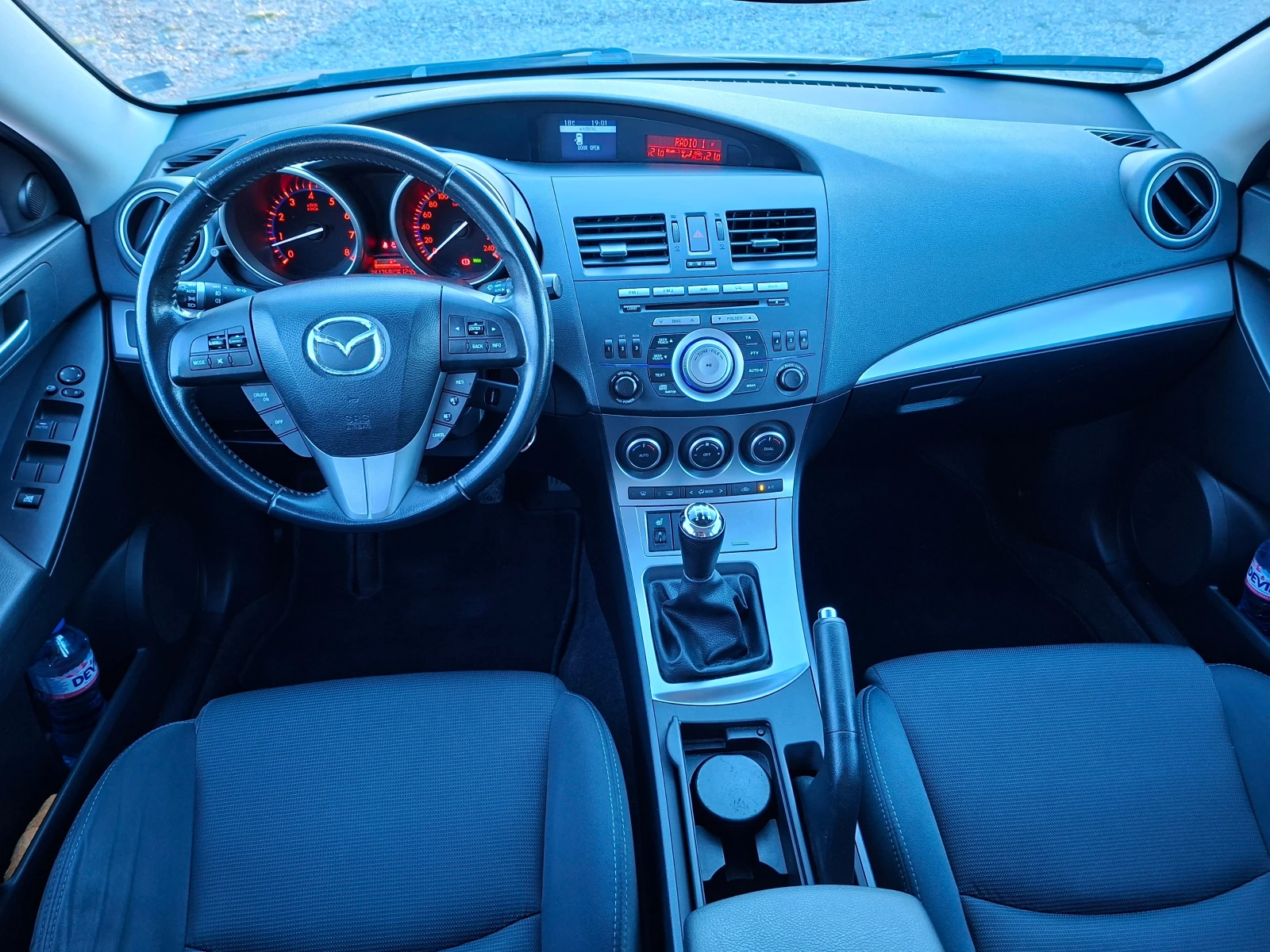 Mazda 3 1.6i* 36м. х 191EUR.* , снимка 11 - Автомобили и джипове - 56215507