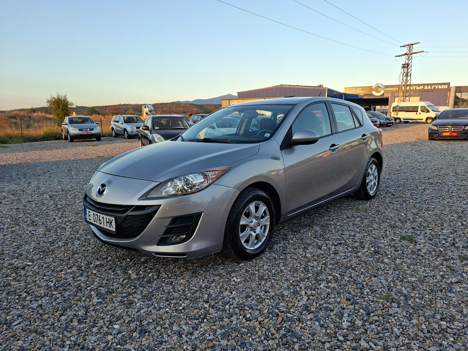 Mazda 3 1.6i* 36м. х 191EUR.* , снимка 2 - Автомобили и джипове - 56215507