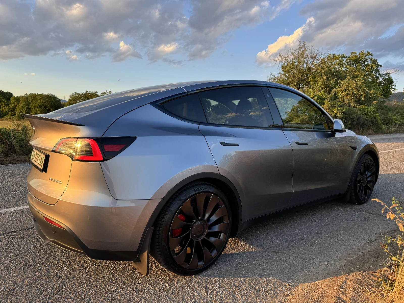 Tesla Model Y Performance  Европейска , снимка 7 - Автомобили и джипове - 56259888