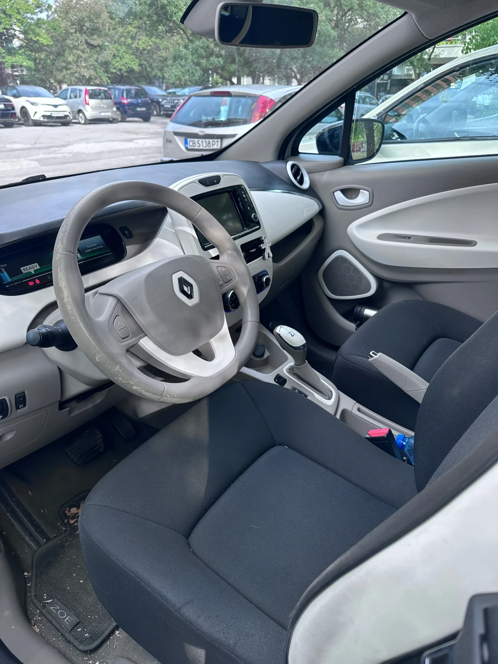 Renault Zoe, снимка 4 - Автомобили и джипове - 56436908