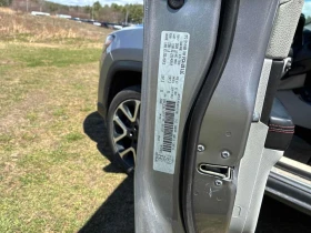 Jeep Compass * Limited * CARFAX * ПОДГРЕВИ * ПАНО * KEYLESS * , снимка 11