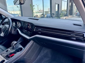 VW Touareg 3.0D, снимка 16