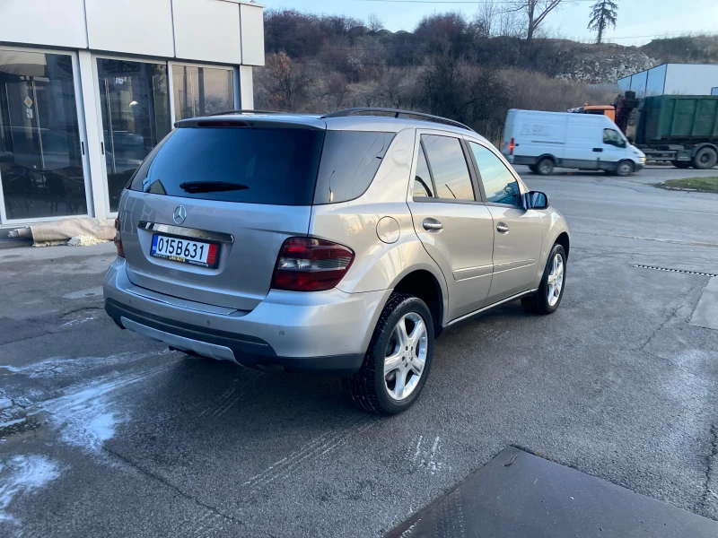 Mercedes-Benz ML Прожини Теглич 4x4 Automatic, снимка 3 - Автомобили и джипове - 52893122