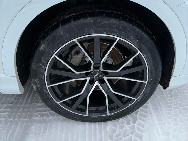 Audi Q8  TECHNIK * ПОДГРЕВ* ОБДУХ* ПАНОРАМА* ДИСТРОНИК, снимка 10 - Автомобили и джипове - 53580052