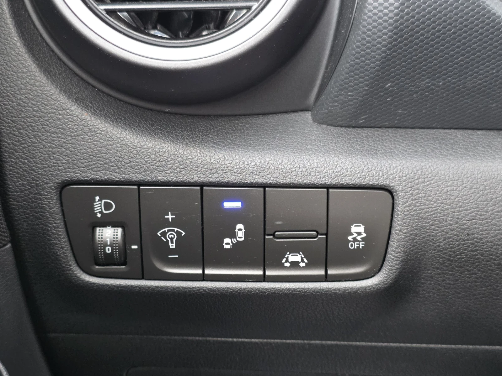 Hyundai Kona 1.6CRDI  | Mobile.bg   11