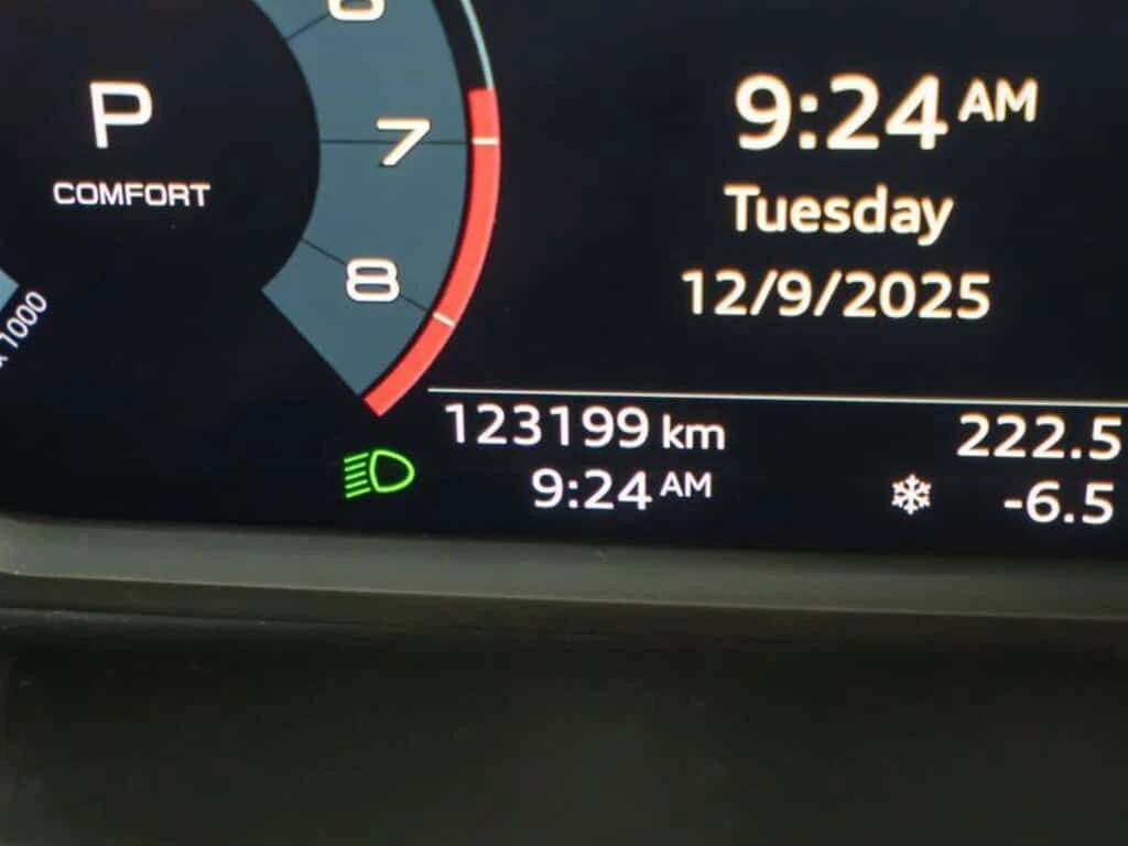 Audi Q3 45 2.0T Progressiv quat , снимка 17 - Автомобили и джипове - 53846817