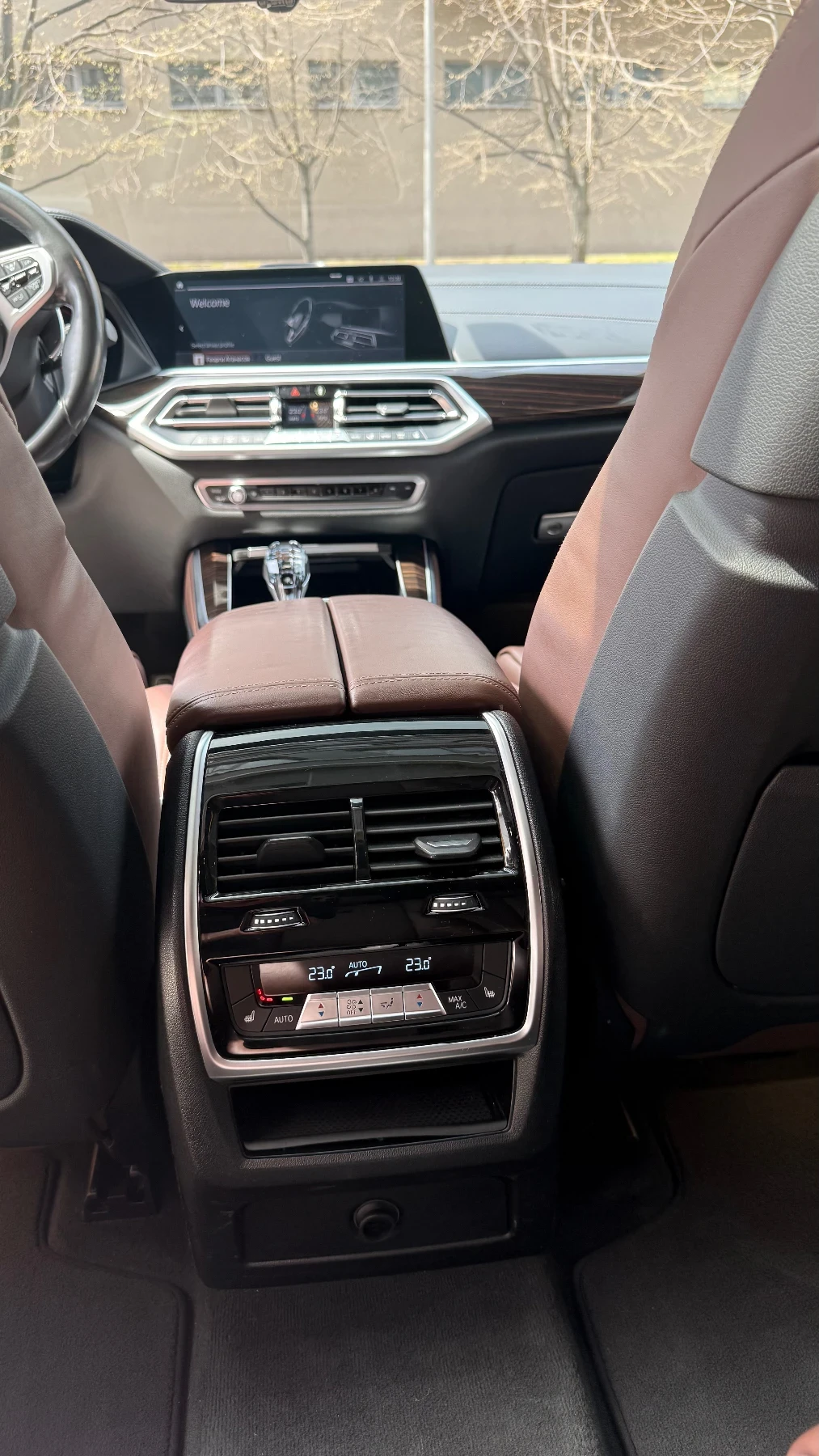 BMW X5 Sky lounge, B&W, Laser, Individual, Swarowski, снимка 17 - Автомобили и джипове - 54183537