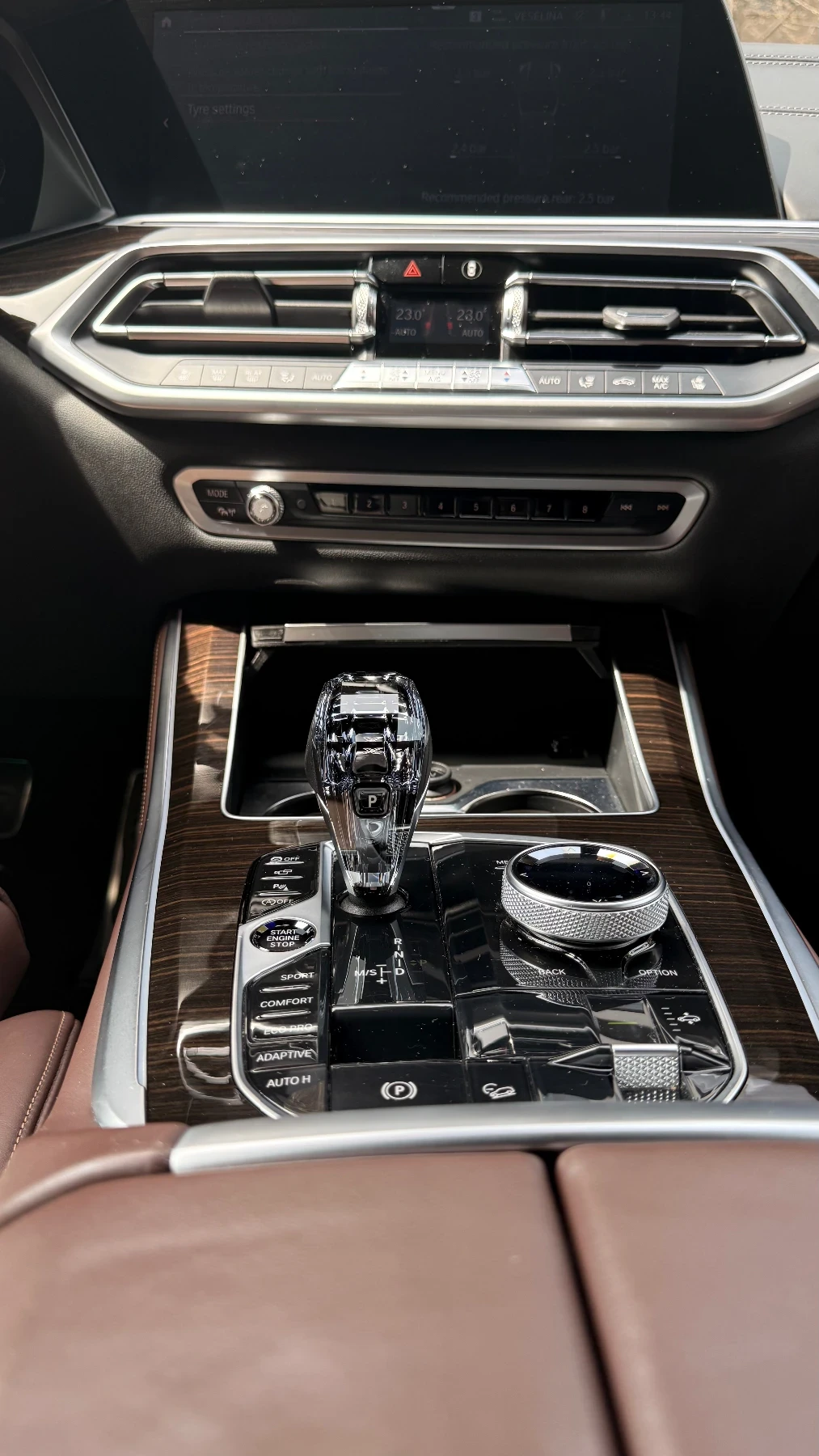 BMW X5 1-ви собственик, Laser, Individual, Swarowski, Sky, снимка 11 - Автомобили и джипове - 54183537