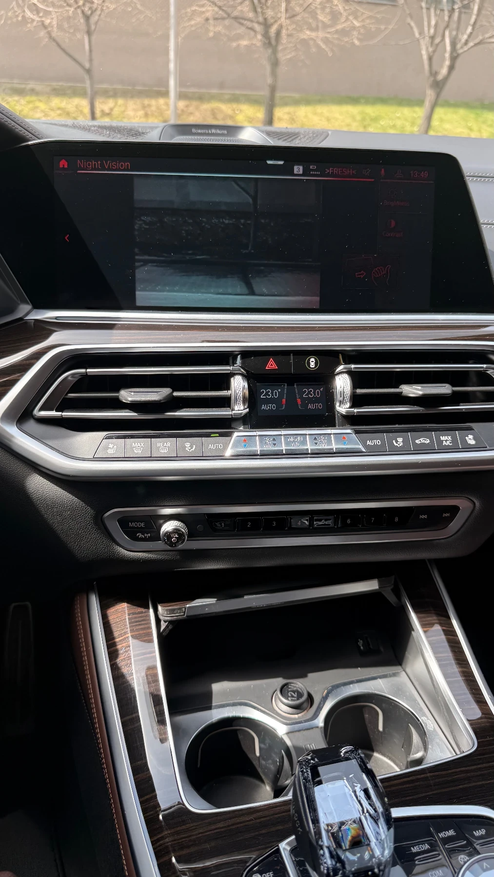 BMW X5 1-ви собственик, Laser, Individual, Swarowski, Sky, снимка 12 - Автомобили и джипове - 54183537