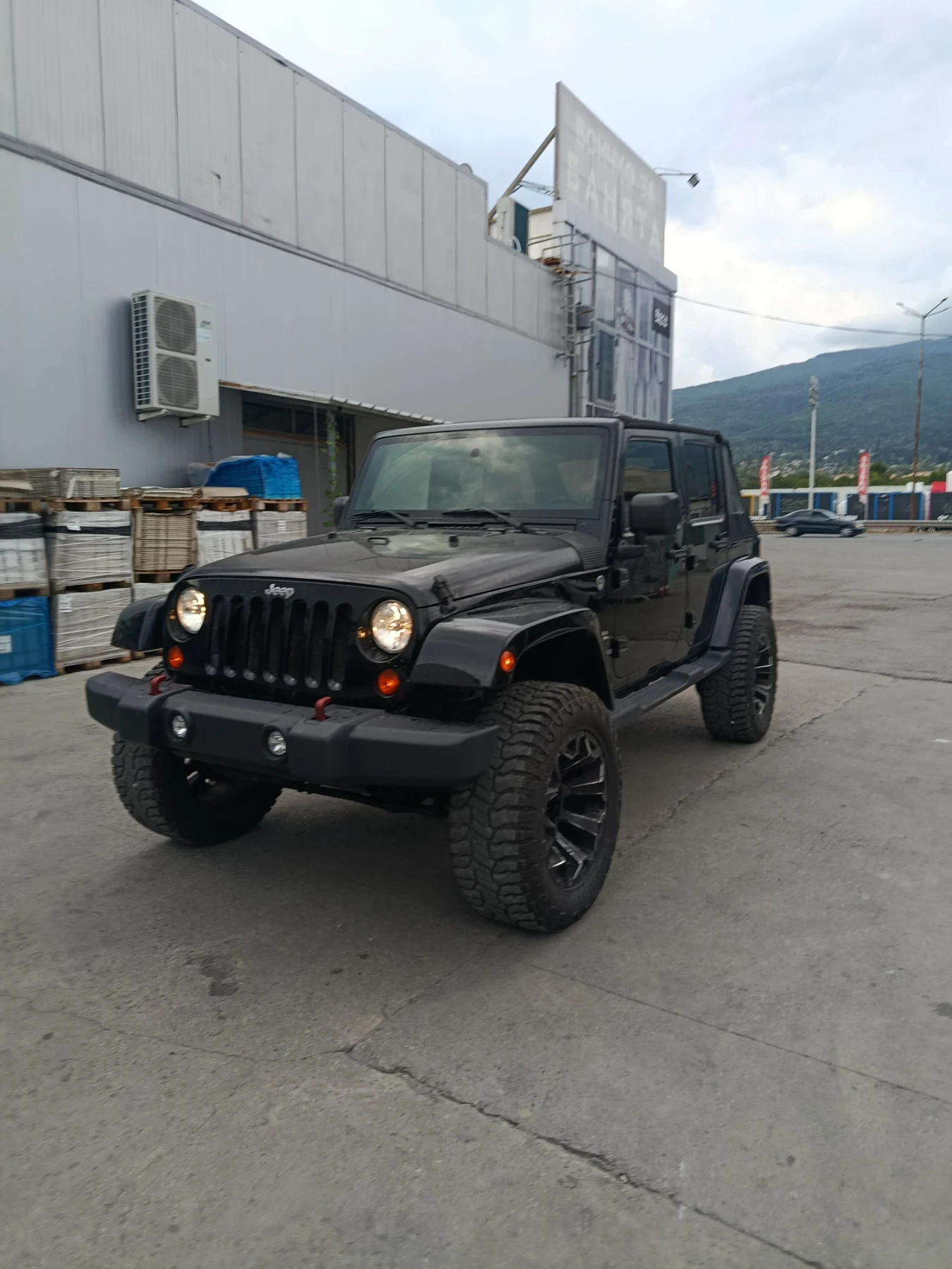 Jeep Wrangler Sahara 3.8 | Mobile.bg � ����������� 1