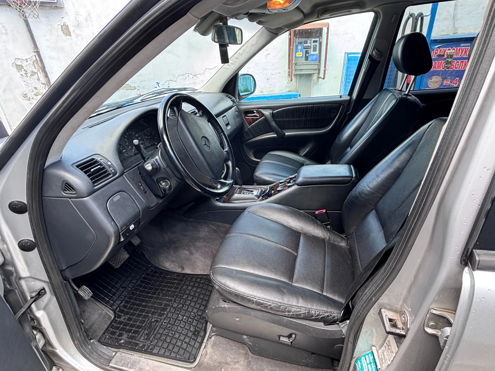 Mercedes-Benz ML 270, снимка 8 - Автомобили и джипове - 55132770