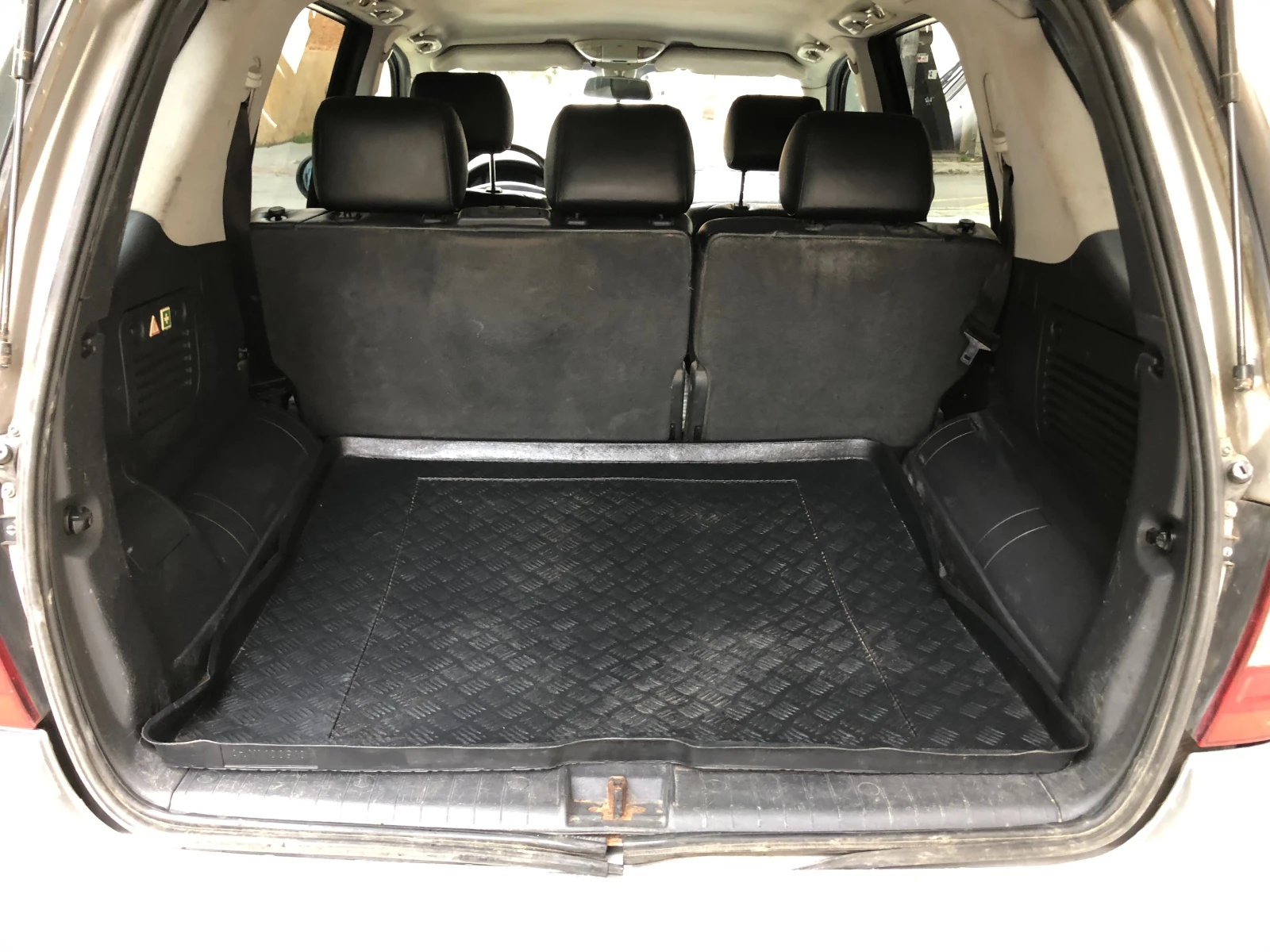 Mercedes-Benz ML 270, снимка 14 - Автомобили и джипове - 55132770