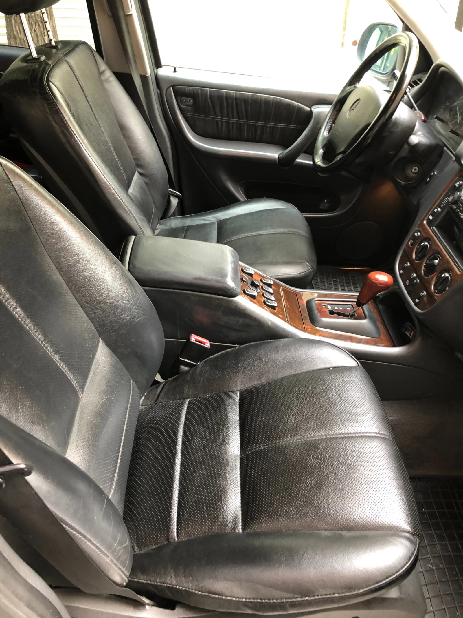 Mercedes-Benz ML 270, снимка 11 - Автомобили и джипове - 55132770