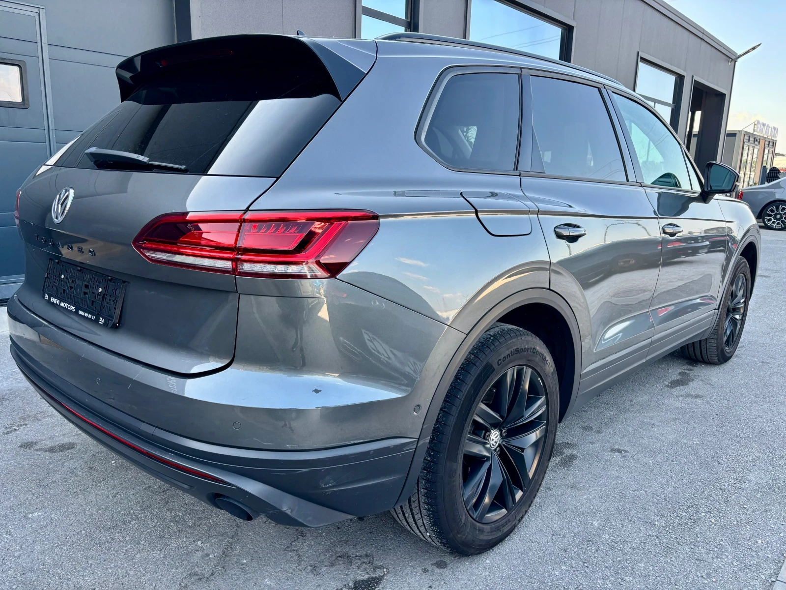 VW Touareg 3.0D, снимка 7 - Автомобили и джипове - 55626003