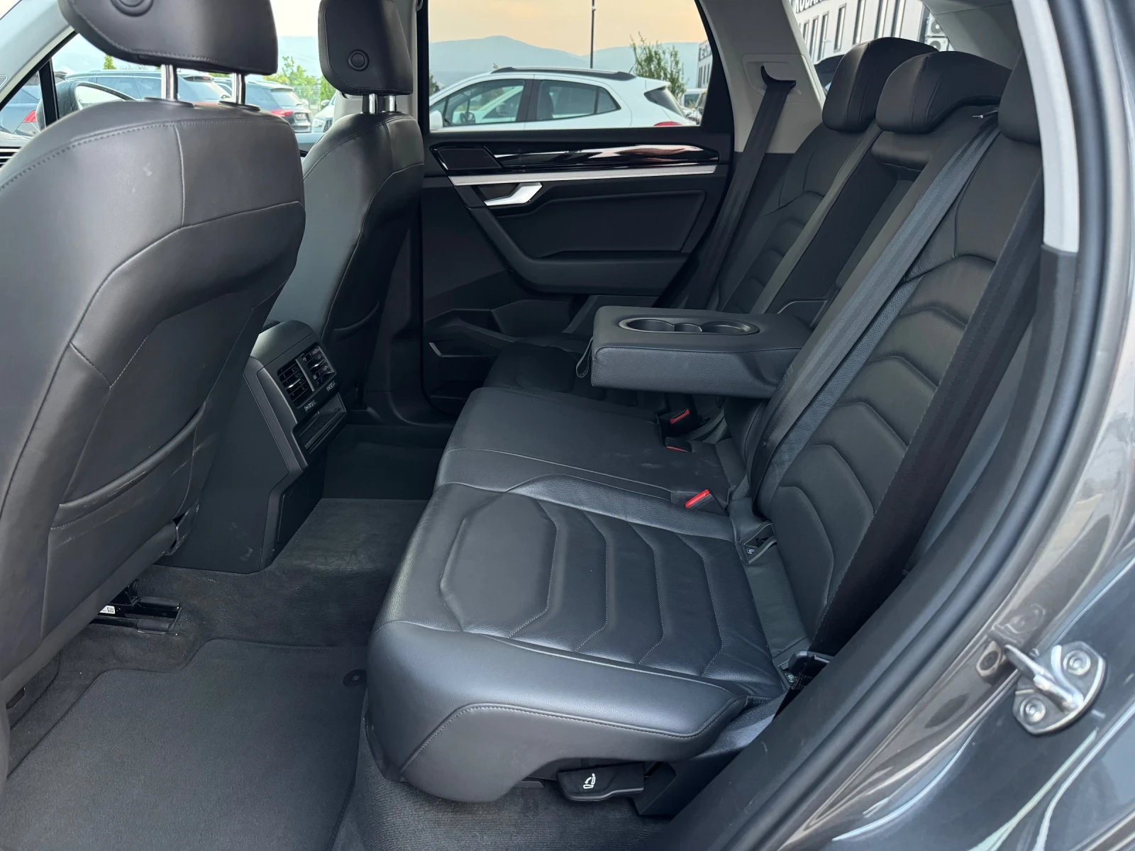 VW Touareg 3.0TDI 4-motion  | Mobile.bg � ����������� 10