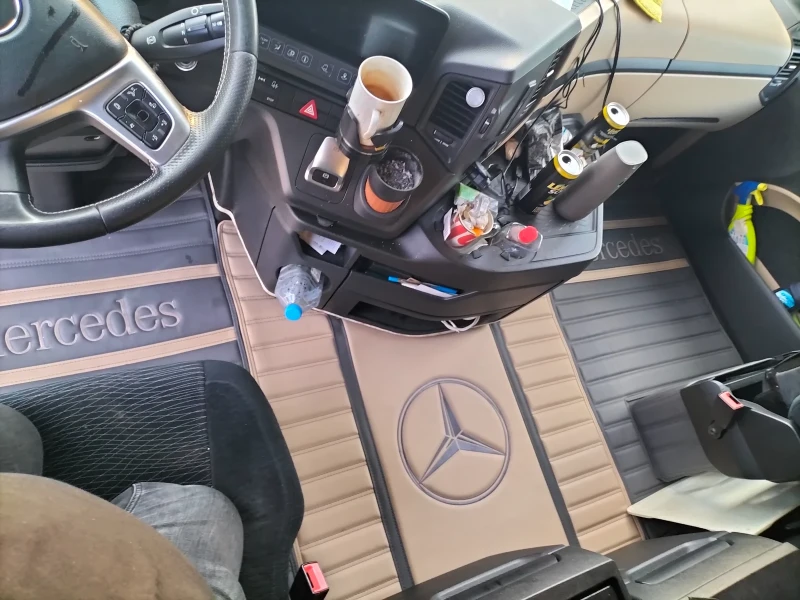 Mercedes-Benz Actros, снимка 6 - Камиони - 52379529