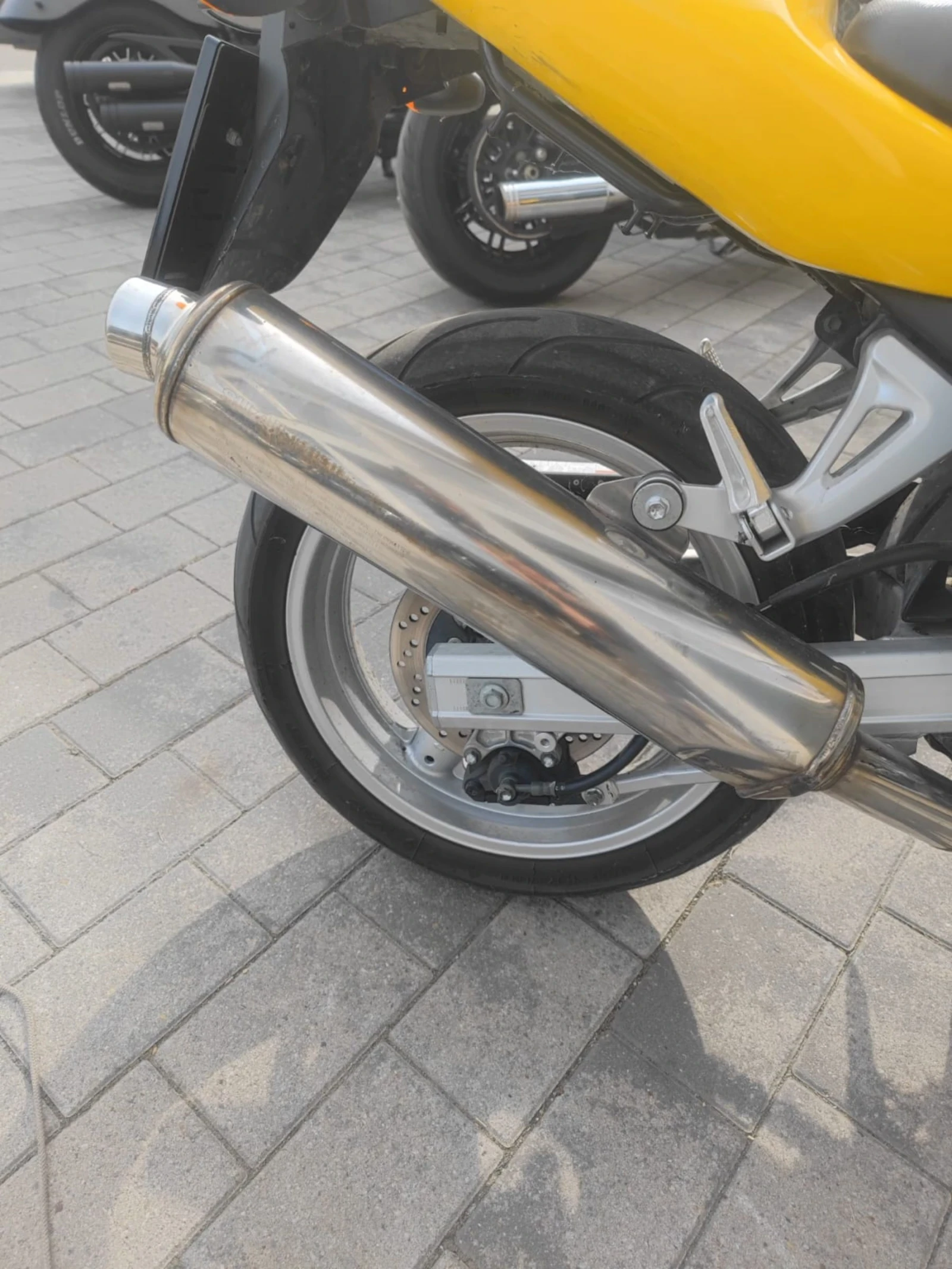 Suzuki SV 650s, снимка 12 - Мотоциклети и мототехника - 54349343