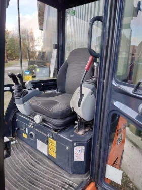 Багер Hitachi ZX19-5A CR, снимка 8