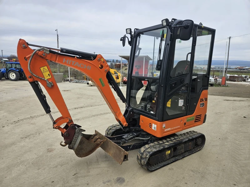 Багер Hitachi ZX19-5A CR, снимка 10 - Индустриална техника - 52474685