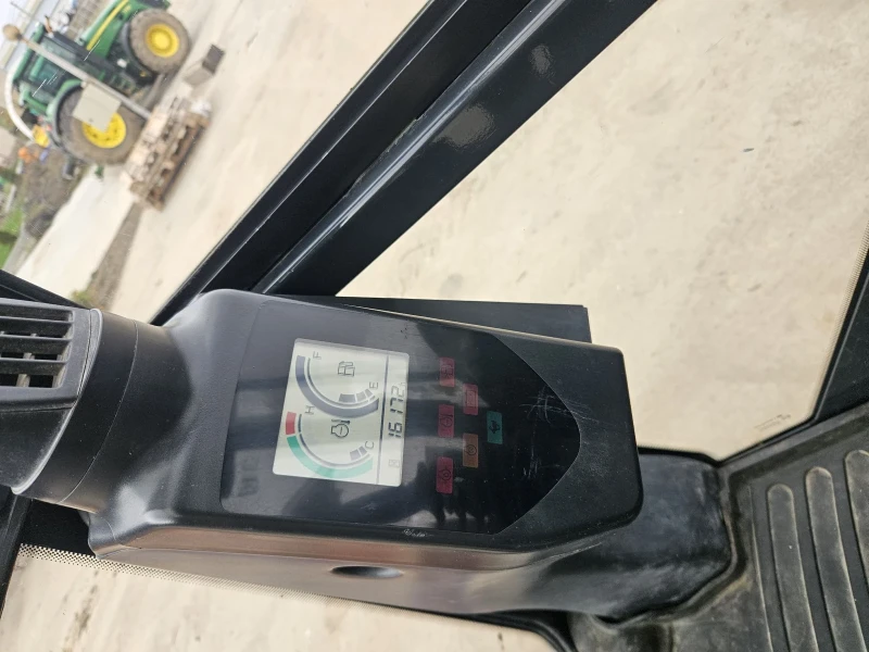 Багер Hitachi ZX19-5A CR, снимка 15 - Индустриална техника - 52474685