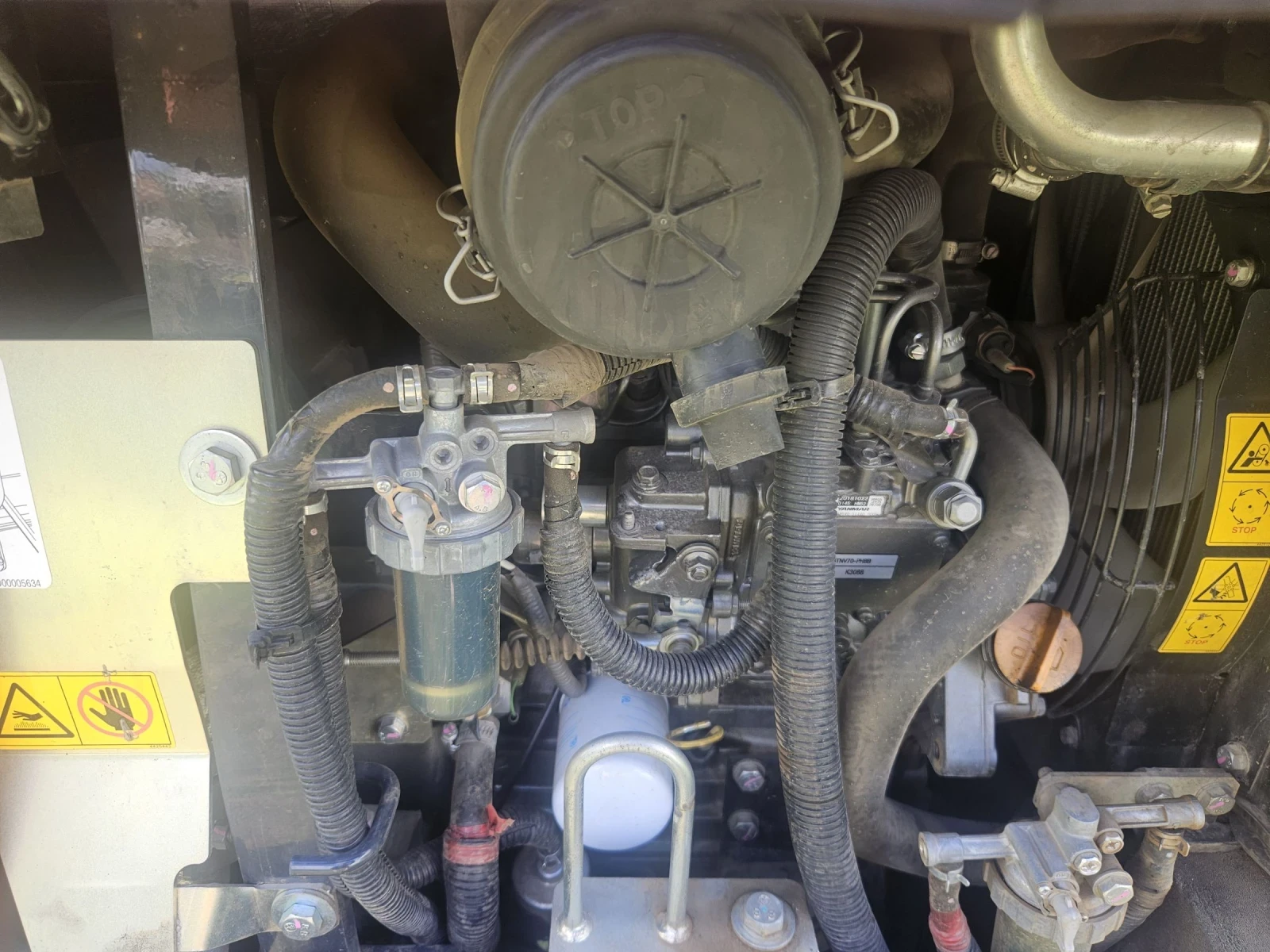 Багер Hitachi ZX19-5A CR, снимка 6 - Индустриална техника - 52474685
