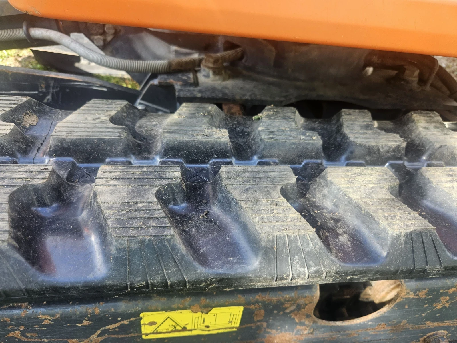 Багер Hitachi ZX19-5A CR, снимка 8 - Индустриална техника - 52474685