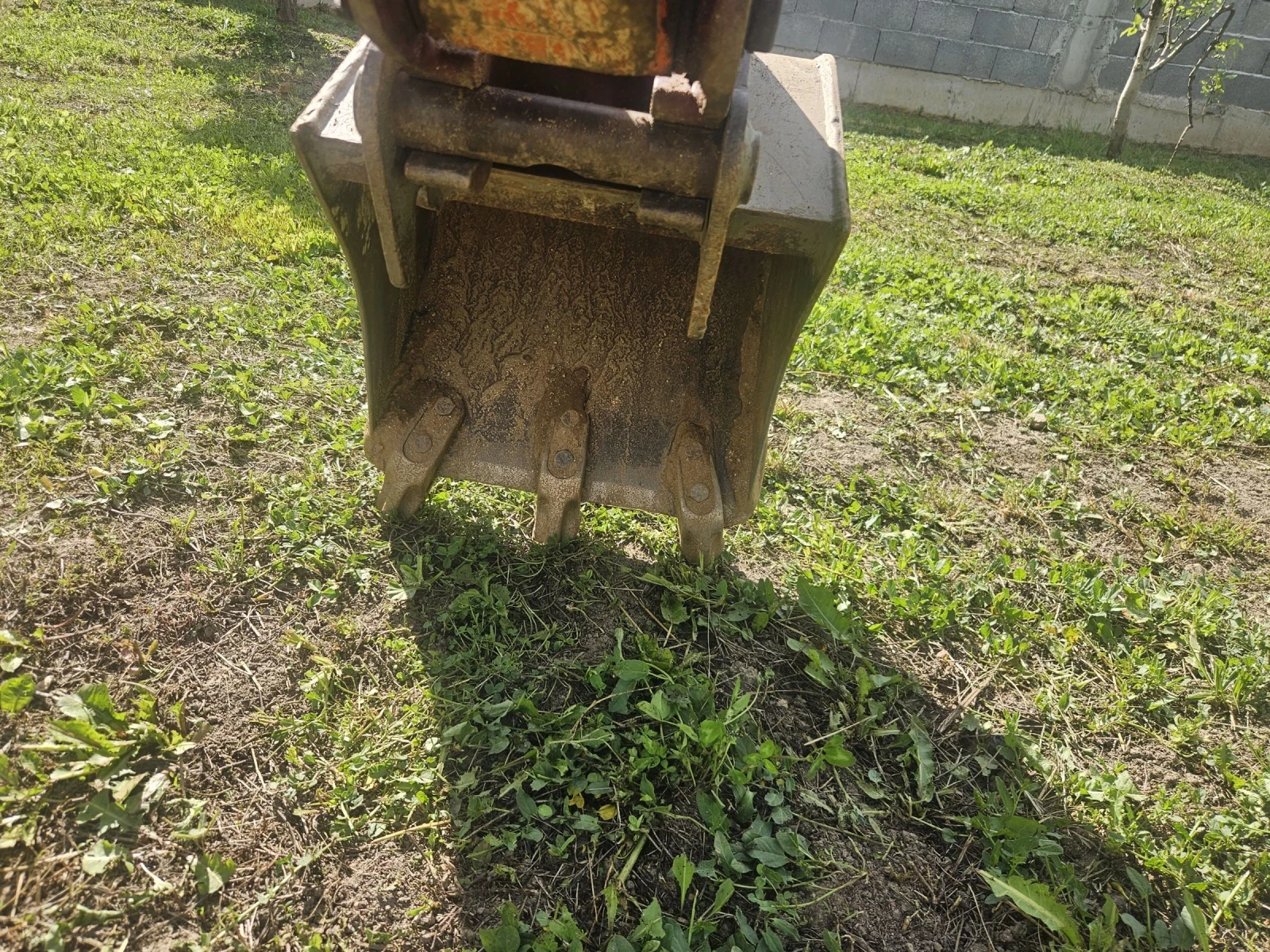 Багер Hitachi ZX19-5A CR, снимка 4 - Индустриална техника - 52474685