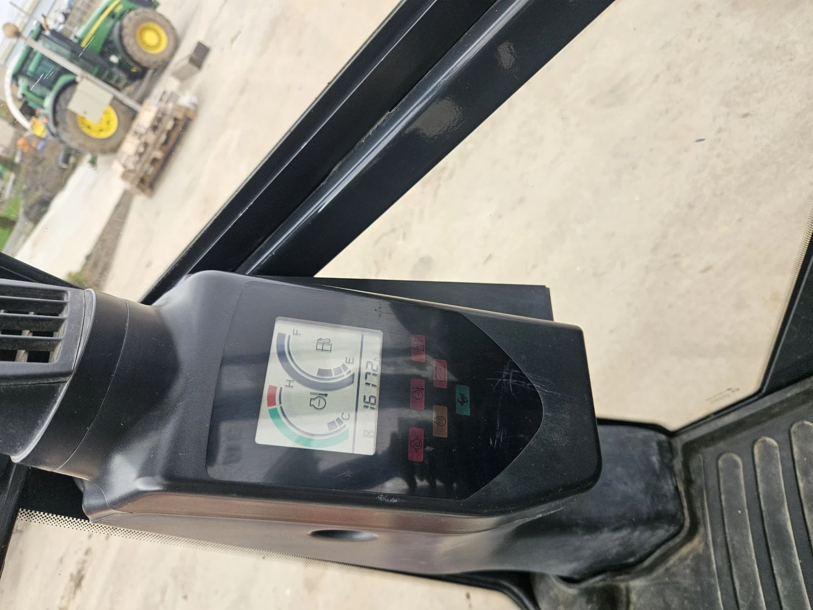 ����� Hitachi ZX19-5A CR | Mobile.bg � ����������� 15